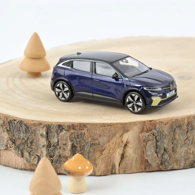 norev-renault-megane-e-tech-100-electric-2022-modellino-auto-1-43-blu-midnight-b image 1