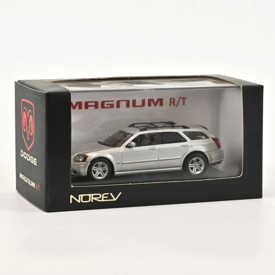norev-dodge-magnum-rt-2006-argento-vivo-metallizzato-modellino-auto-1-43 image 1