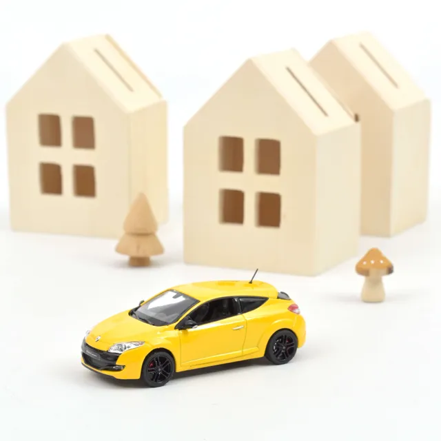 norev-renault-megane-r-s-2009-modellino-auto-1-43-giallo image 1