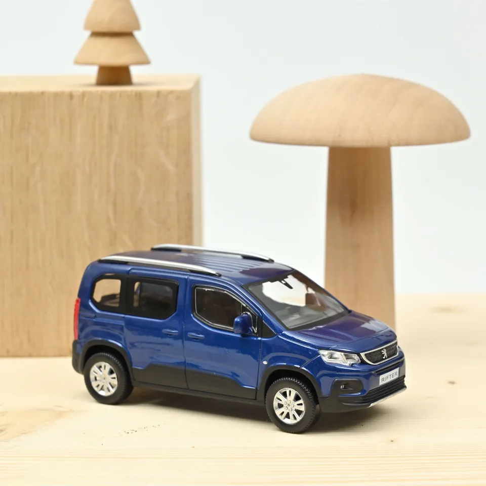 norev-peugeot-rifter-2018-blu-1-43-modellino-auto-die-cast image 1