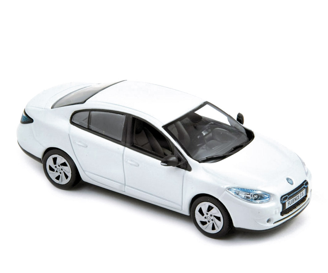 norev-renault-fluence-z-e-2011-bianca-1-43-modellino-auto-elettrica-die-cast image 1