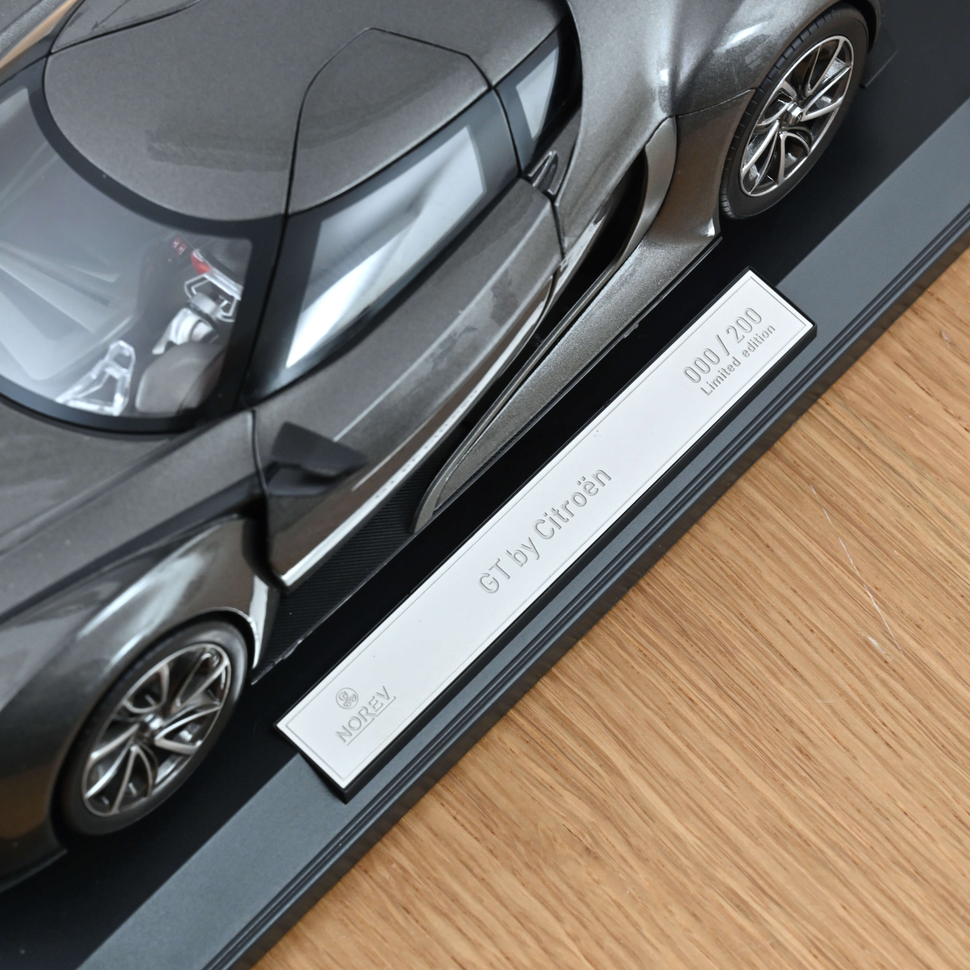 norev-gt-by-citro-n-2008-concept-car-grigio-scuro-1-18-200-pz image 4