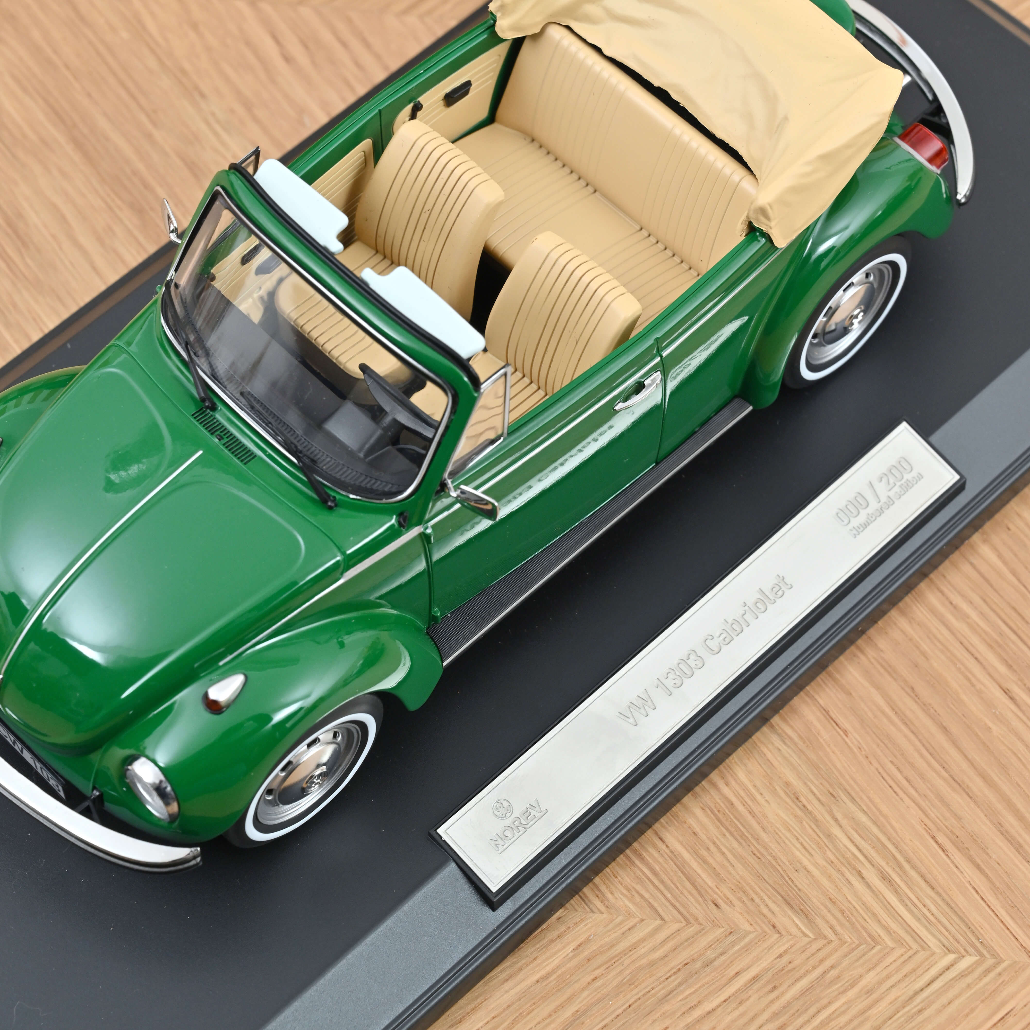 norev-vw-1303-cabriolet-1972-vert-sambesi-1-18-edizione-limitata-200-pz image 5