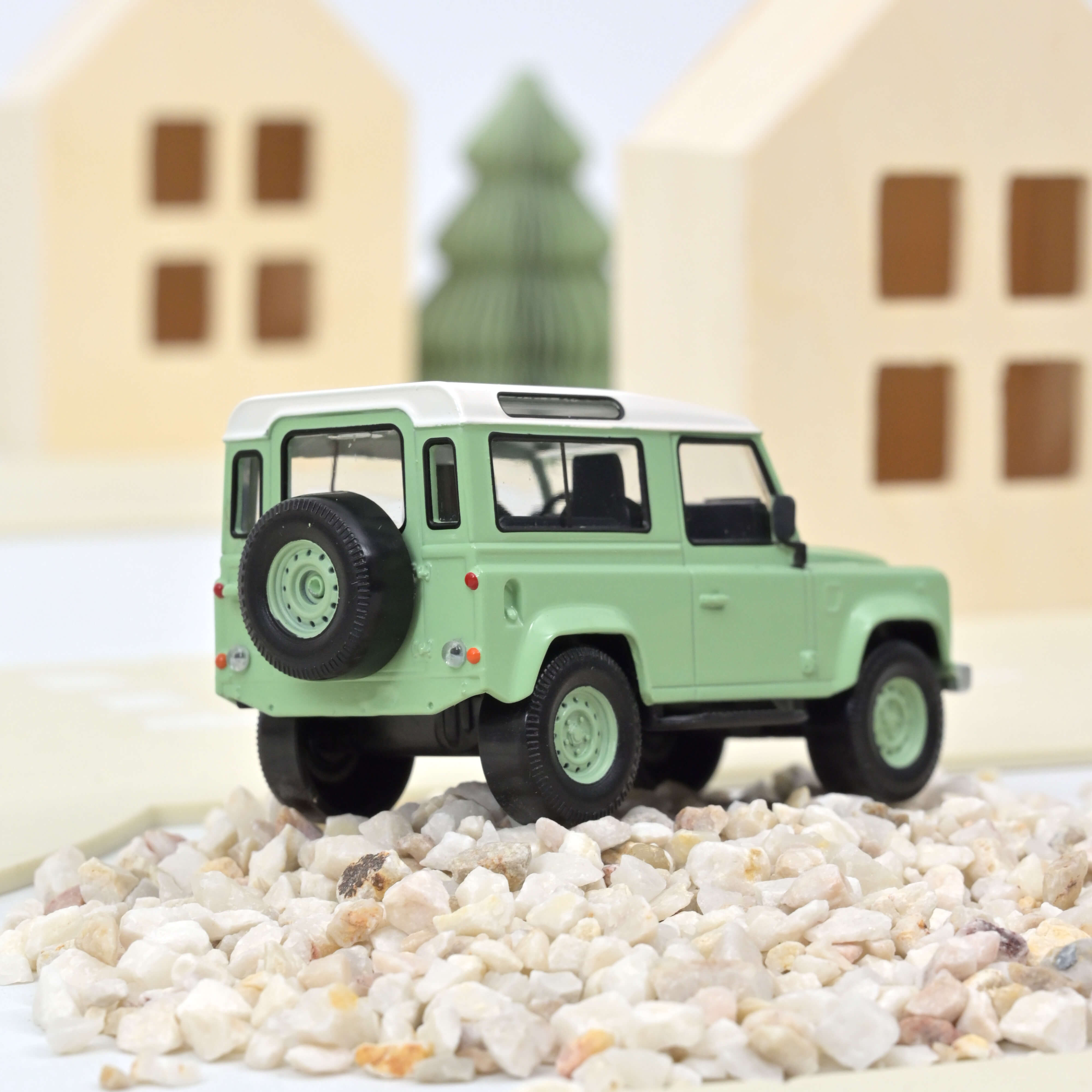 norev-land-rover-defender-1995-verde-bianco-jet-car-1-43 image 2