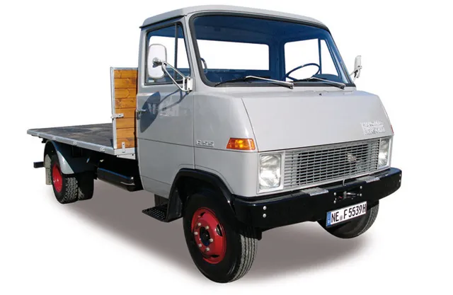 norev-hanomag-f55-grigio-e-rosso-1969-modellino-furgone-1-43 image 1