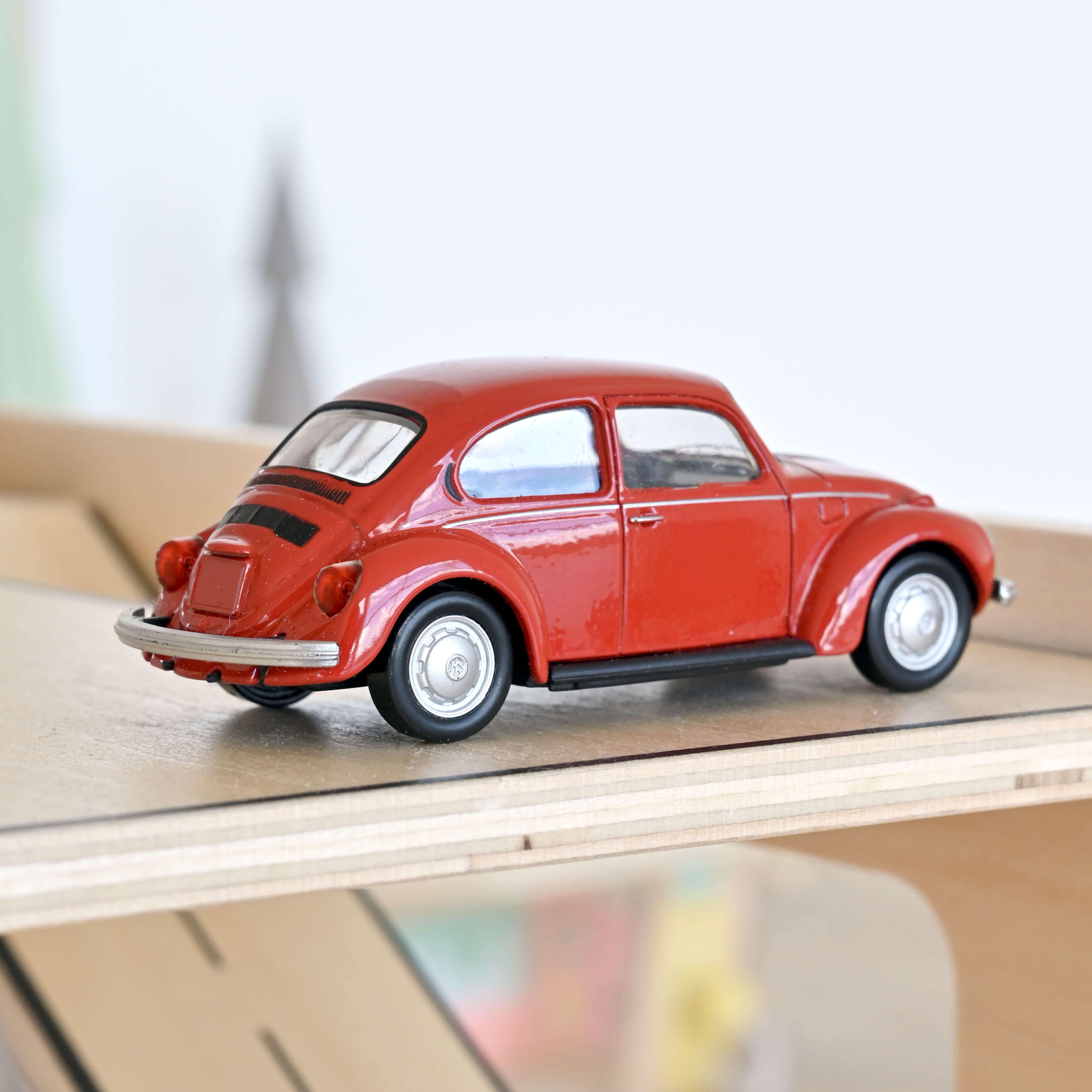 norev-vw-maggiolino-1303-1973-modellino-auto-1-43-rosso-kasan-jet-car image 2