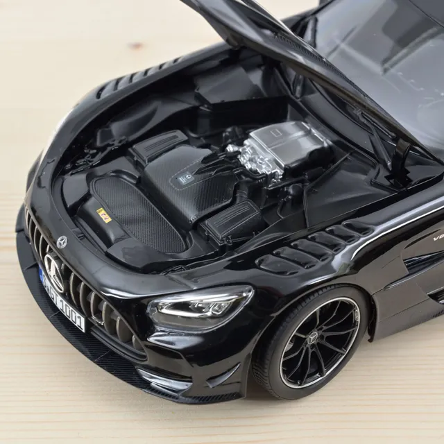norev-mercedes-amg-gt-black-series-2021-black-modellino-auto-1-18 image 1