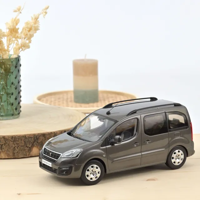 norev-peugeot-partner-2016-marron-moka-1-18-modellino-die-cast image 1