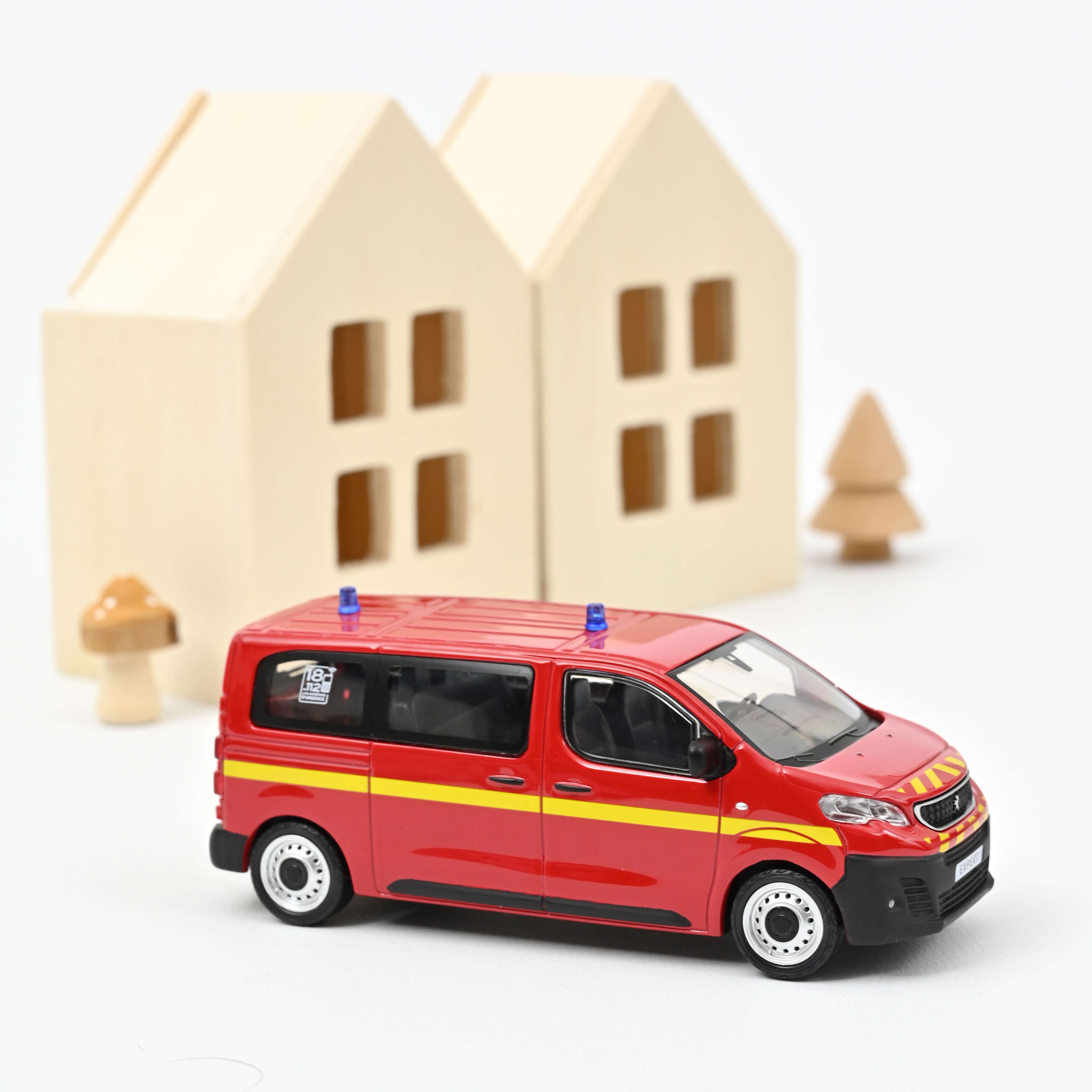 norev-peugeot-expert-2016-pompiers-1-43-modellino-furgone image 1
