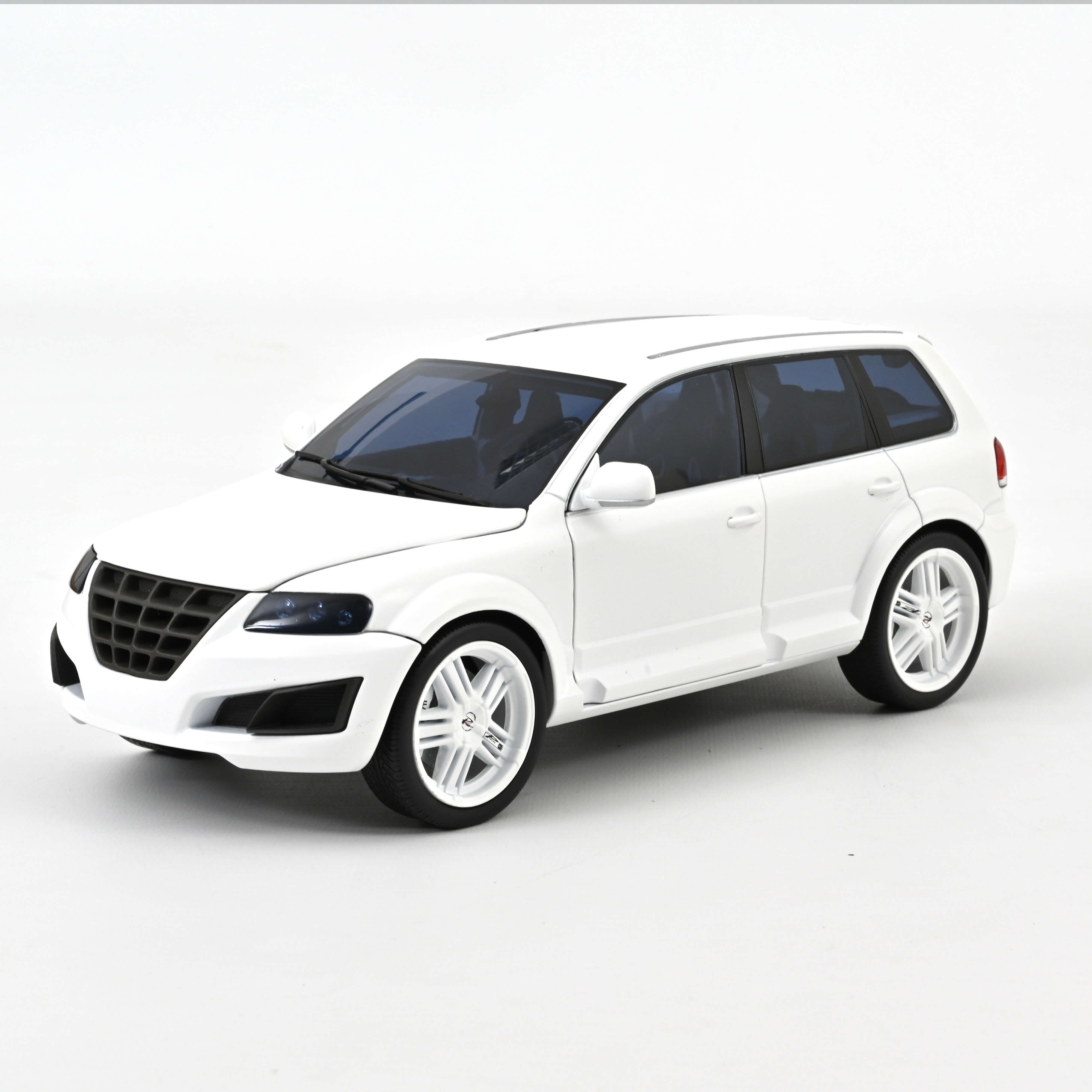 norev-vw-p24-by-parotech-2008-blanc-mat-1-18-modellino-die-cast image 1
