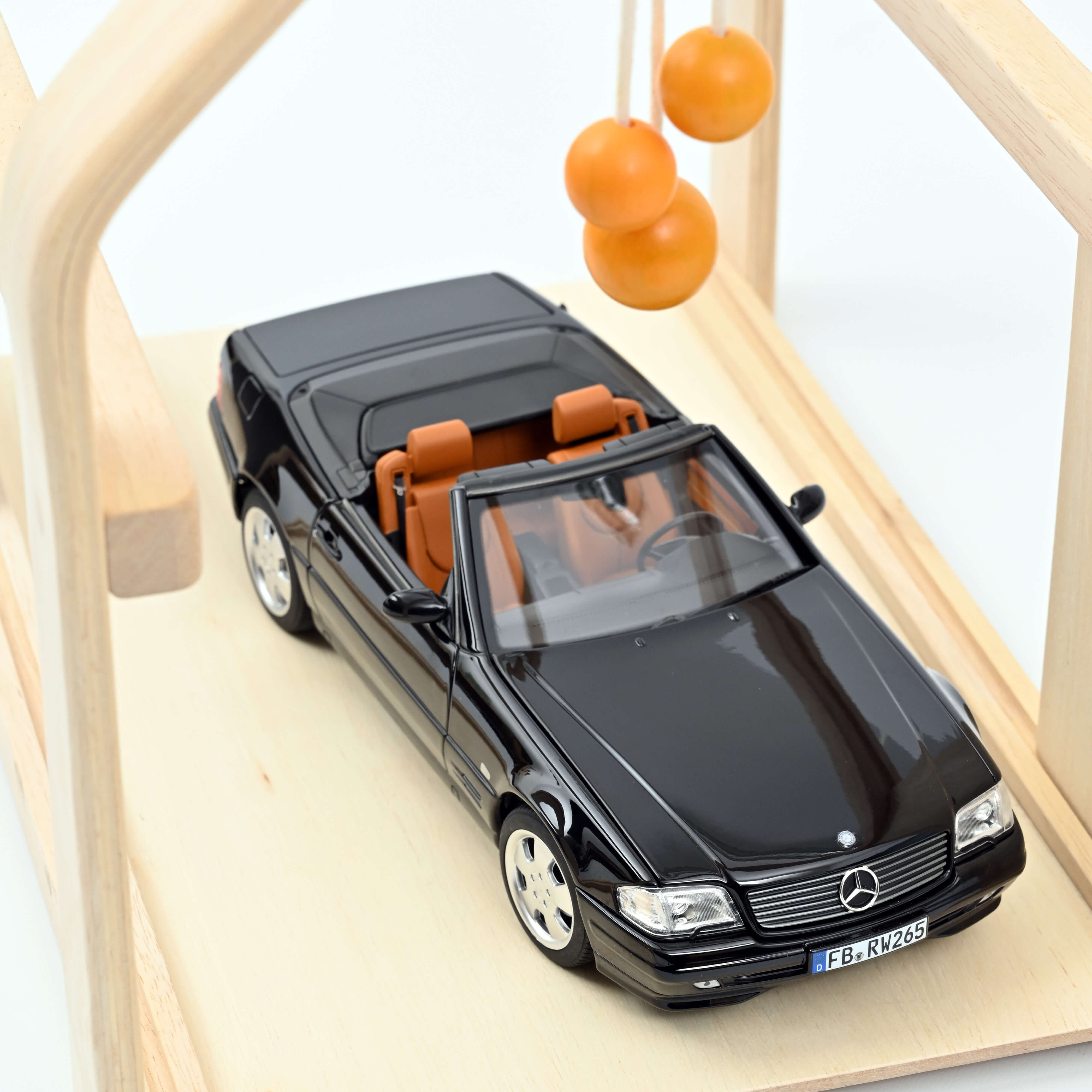 norev-mercedes-benz-sl-500-1999-noir-modellino-die-cast-1-18 image 1