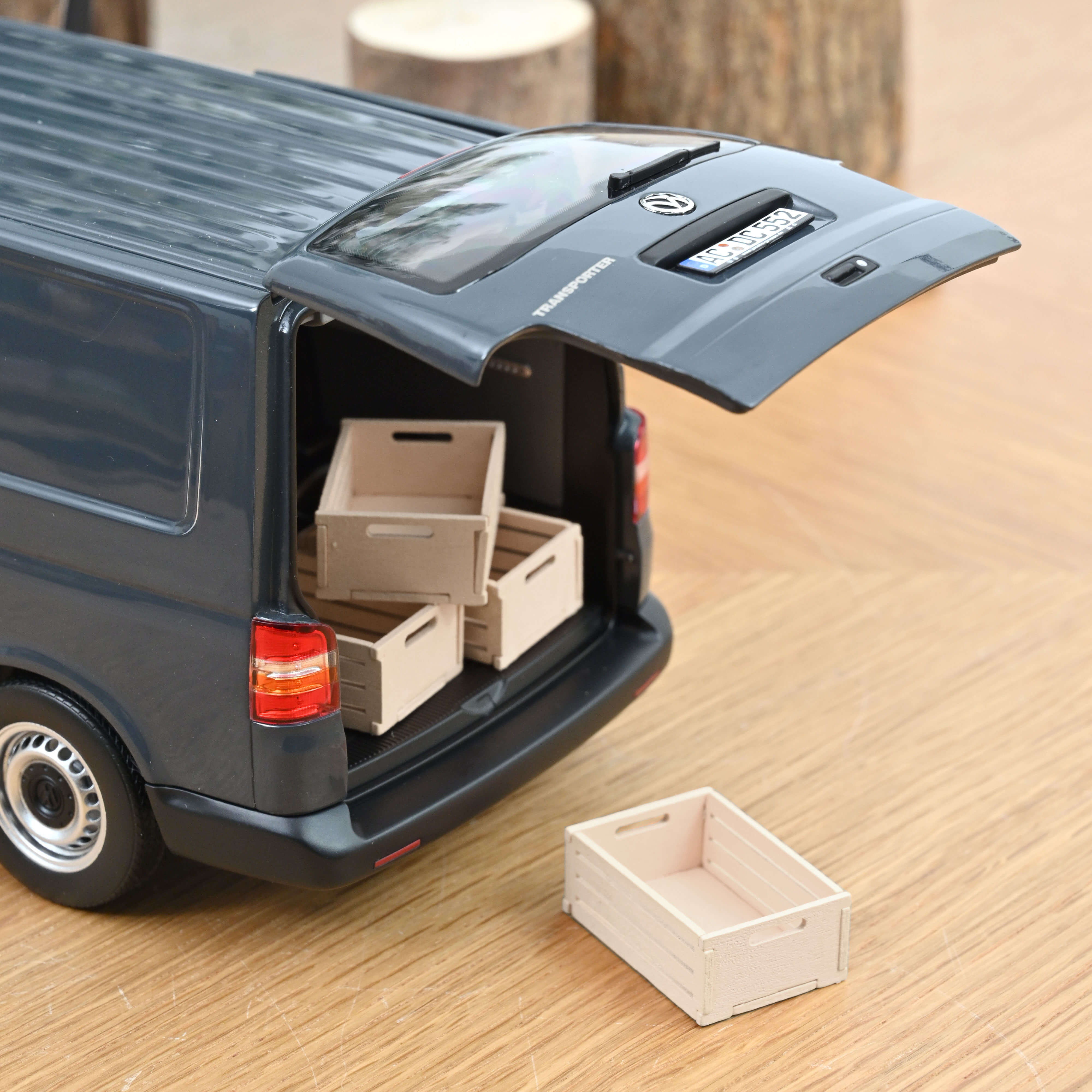 norev-vw-transporter-2003-grigio-antracite-1-18 image 6