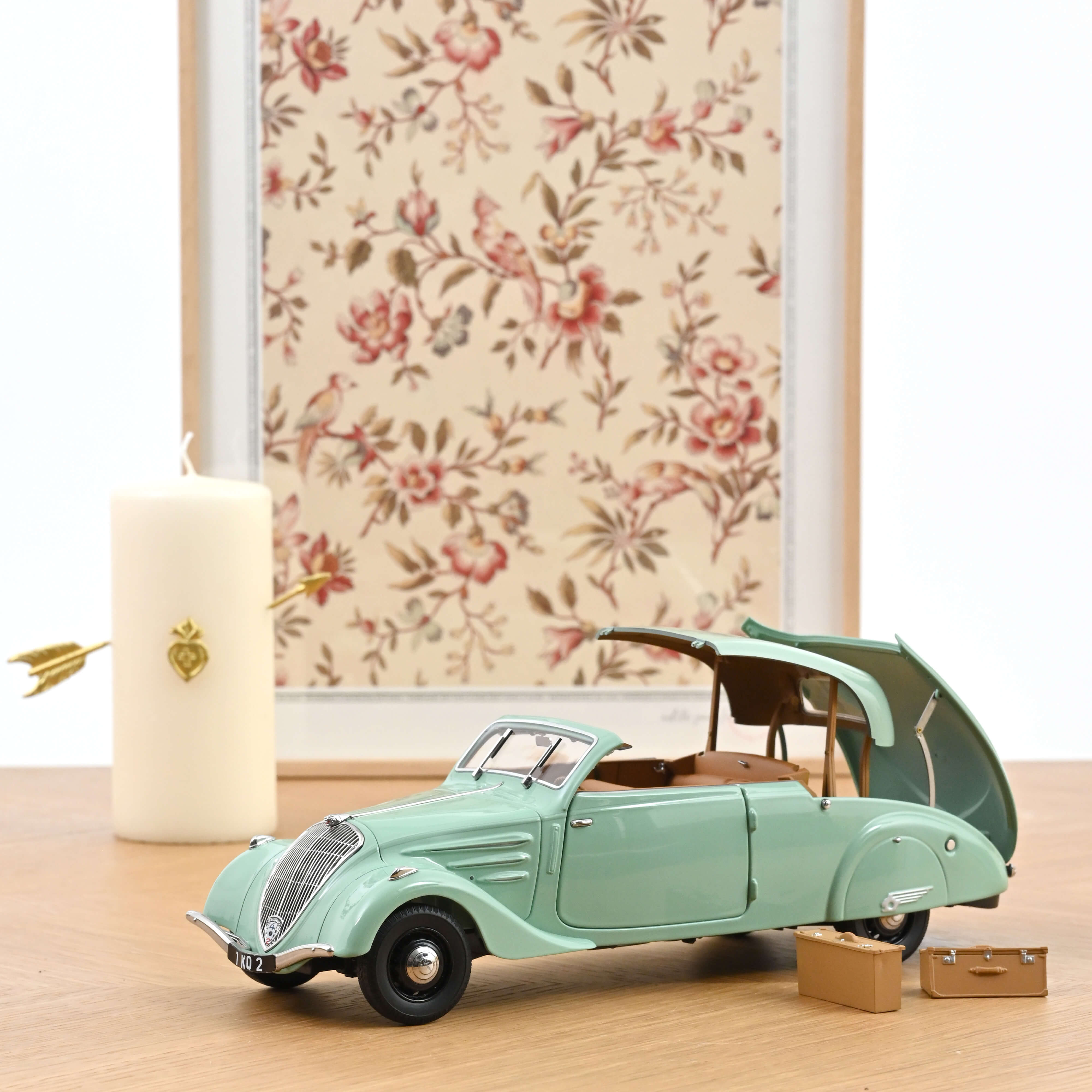 norev-peugeot-402-eclipse-1937-vert-1-18-serie-limitata-200-pezzi image 4