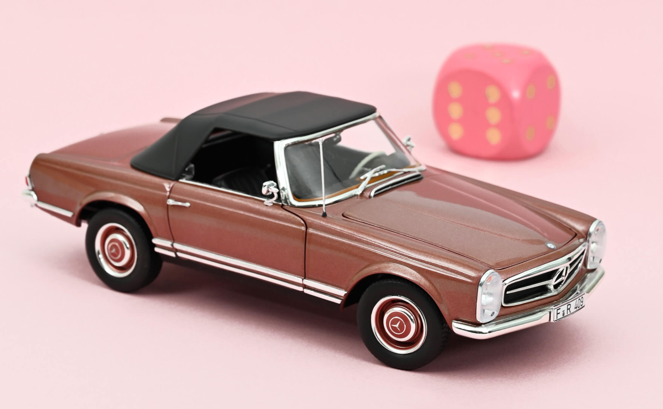 norev-mercedes-benz-230-sl-1963-1-18-rame-metallizzato-100-pz image 3