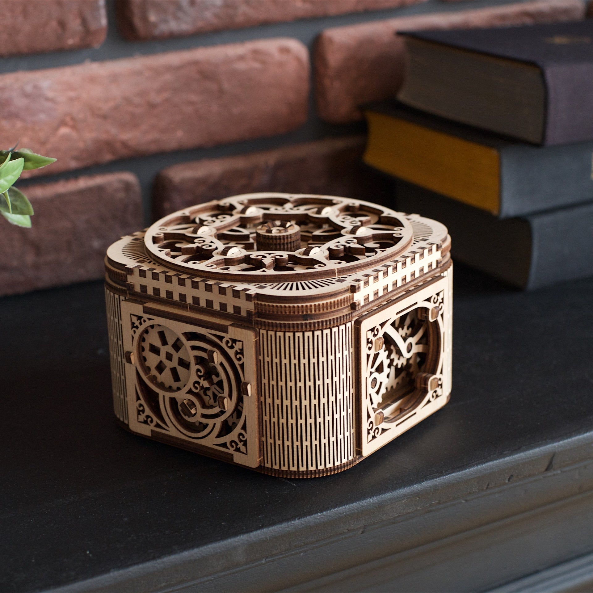 ugears-treasure-box-scatola-meccanica-portagioie-in-legno-medium-gears image 8