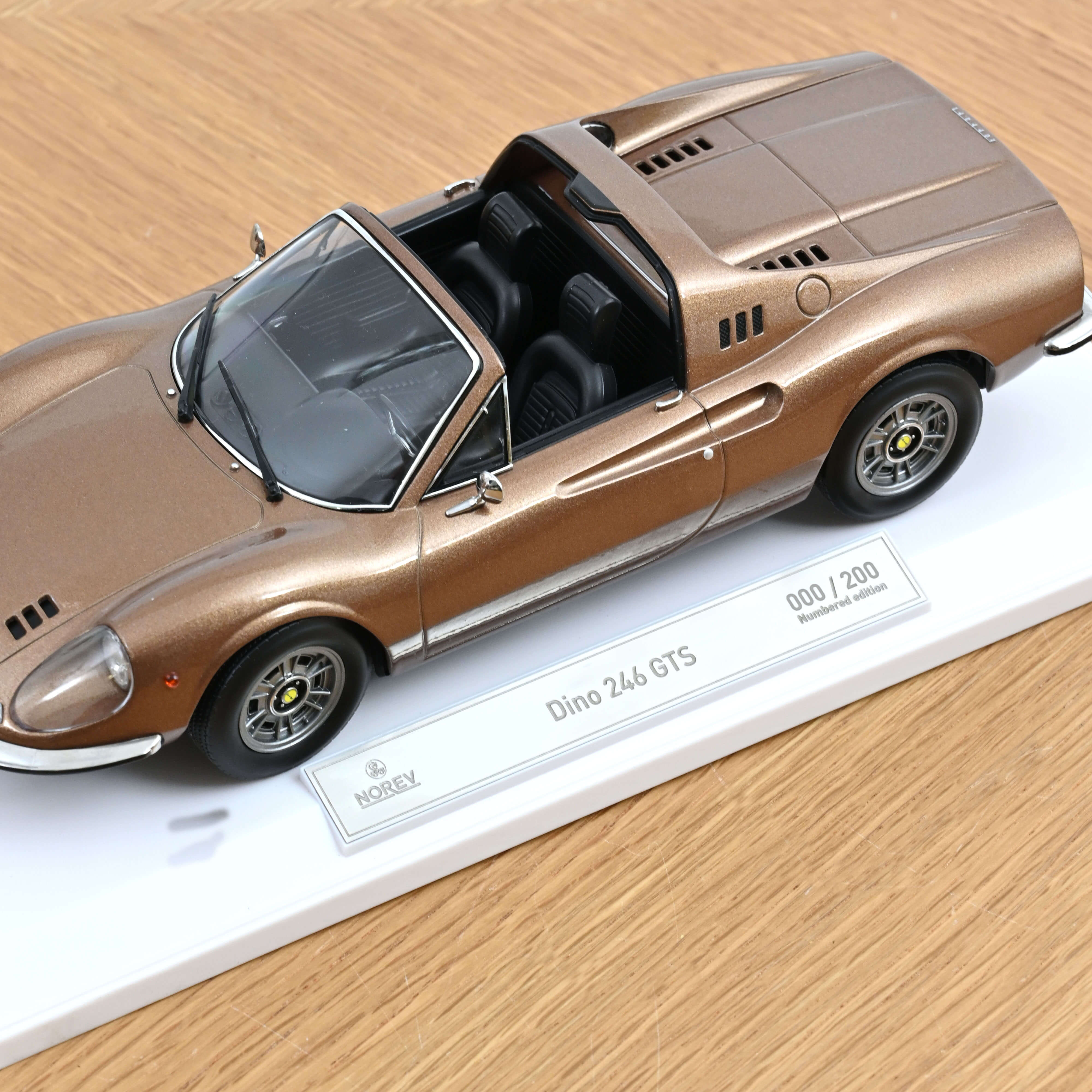 norev-dino-246-gts-1970-modellino-auto-1-18-nocciola-metallizzato-200-pz image 6