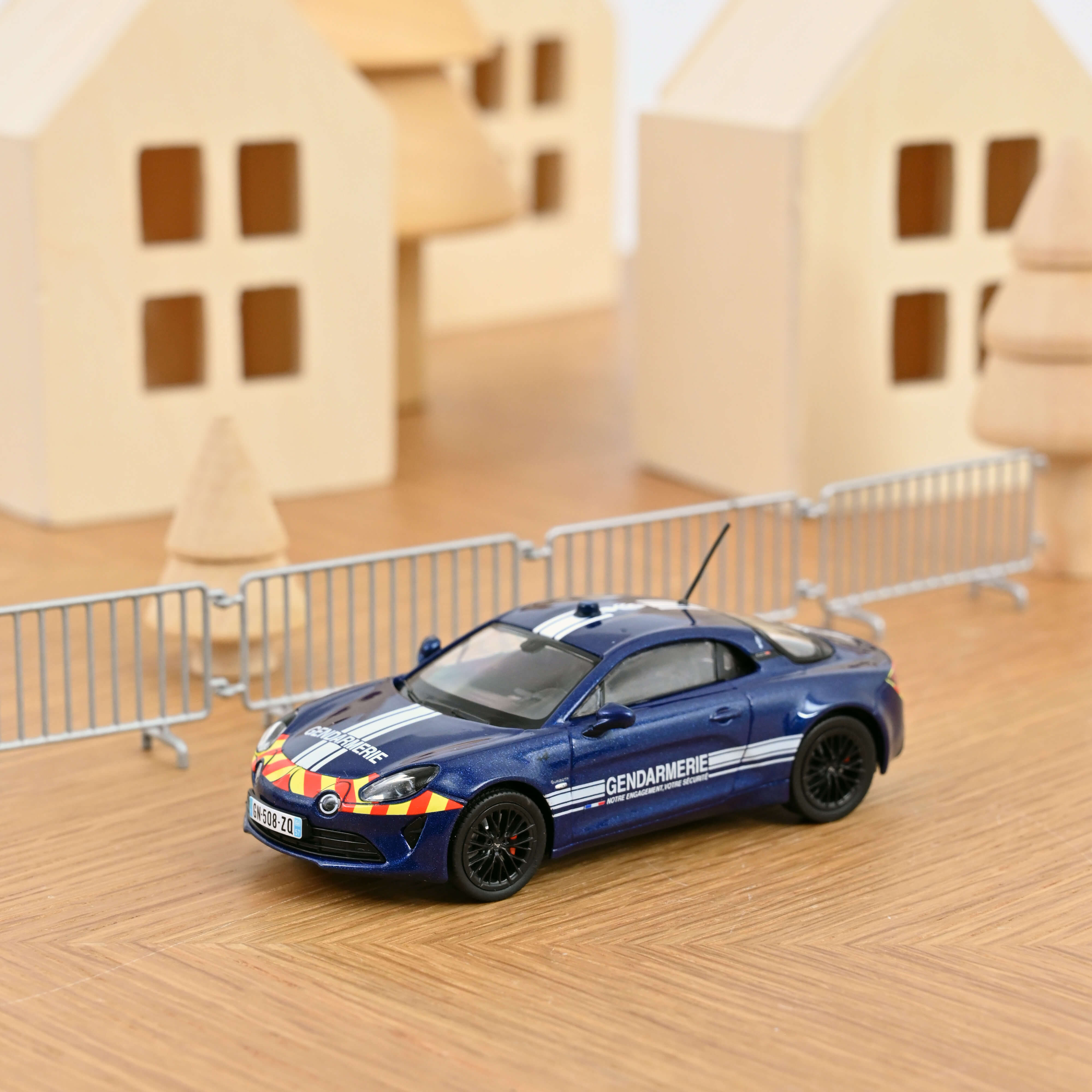 norev-alpine-a110-s-2023-gendarmerie-automodello-1-43 image 1