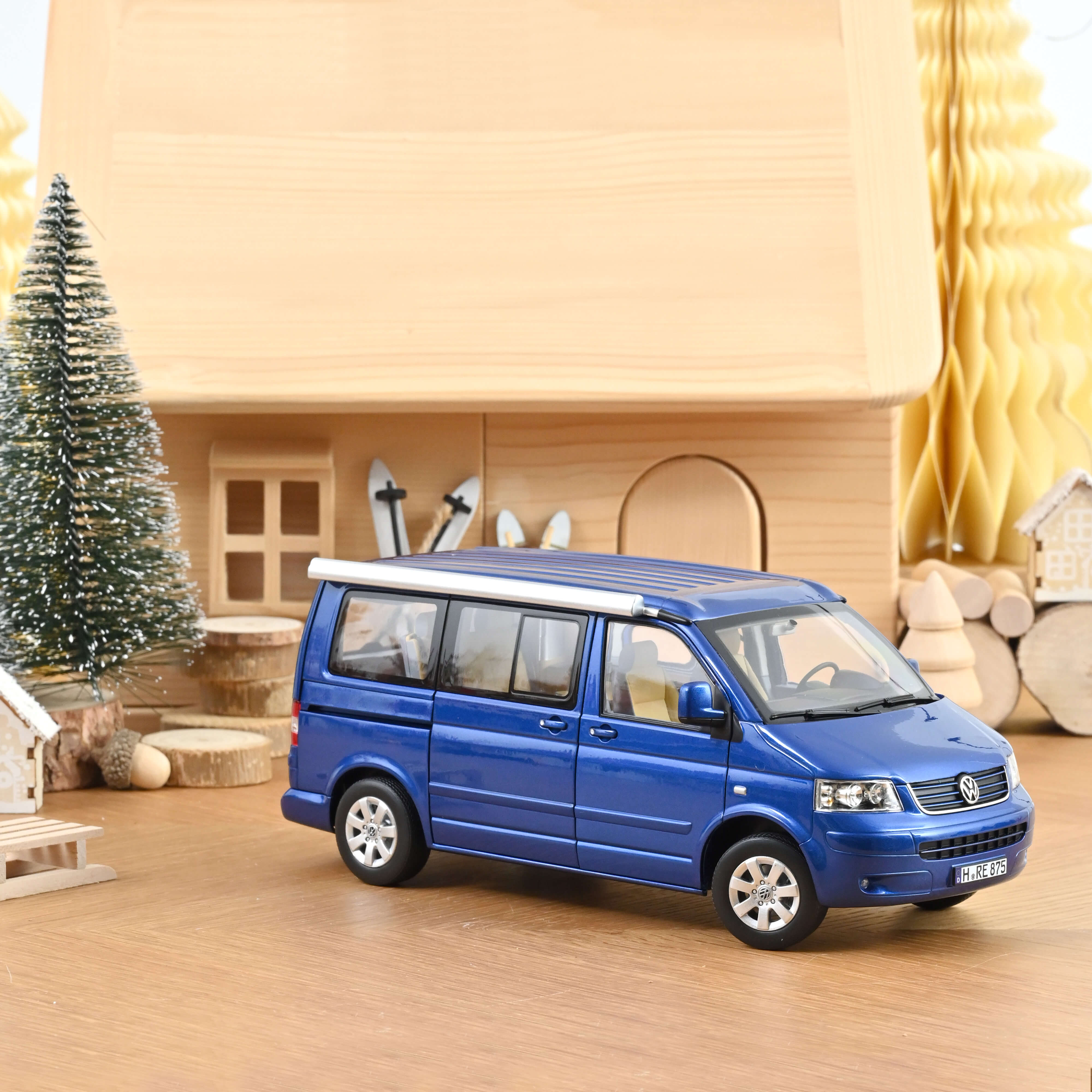 norev-vw-california-2003-modellino-auto-1-18-blu-ravenna-metallizzato image 1