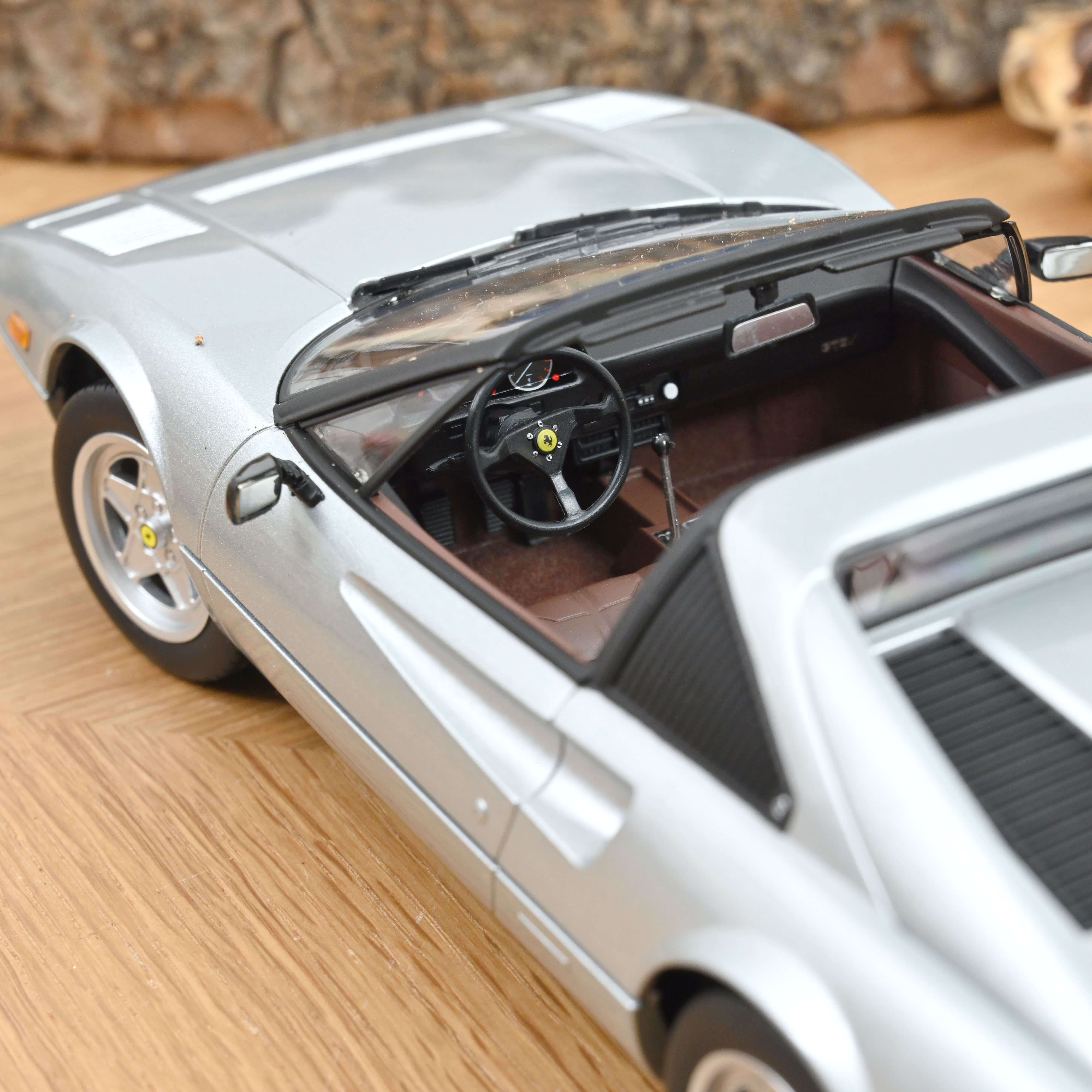 norev-ferrari-308-gts-1982-modellino-auto-1-18-argento image 4