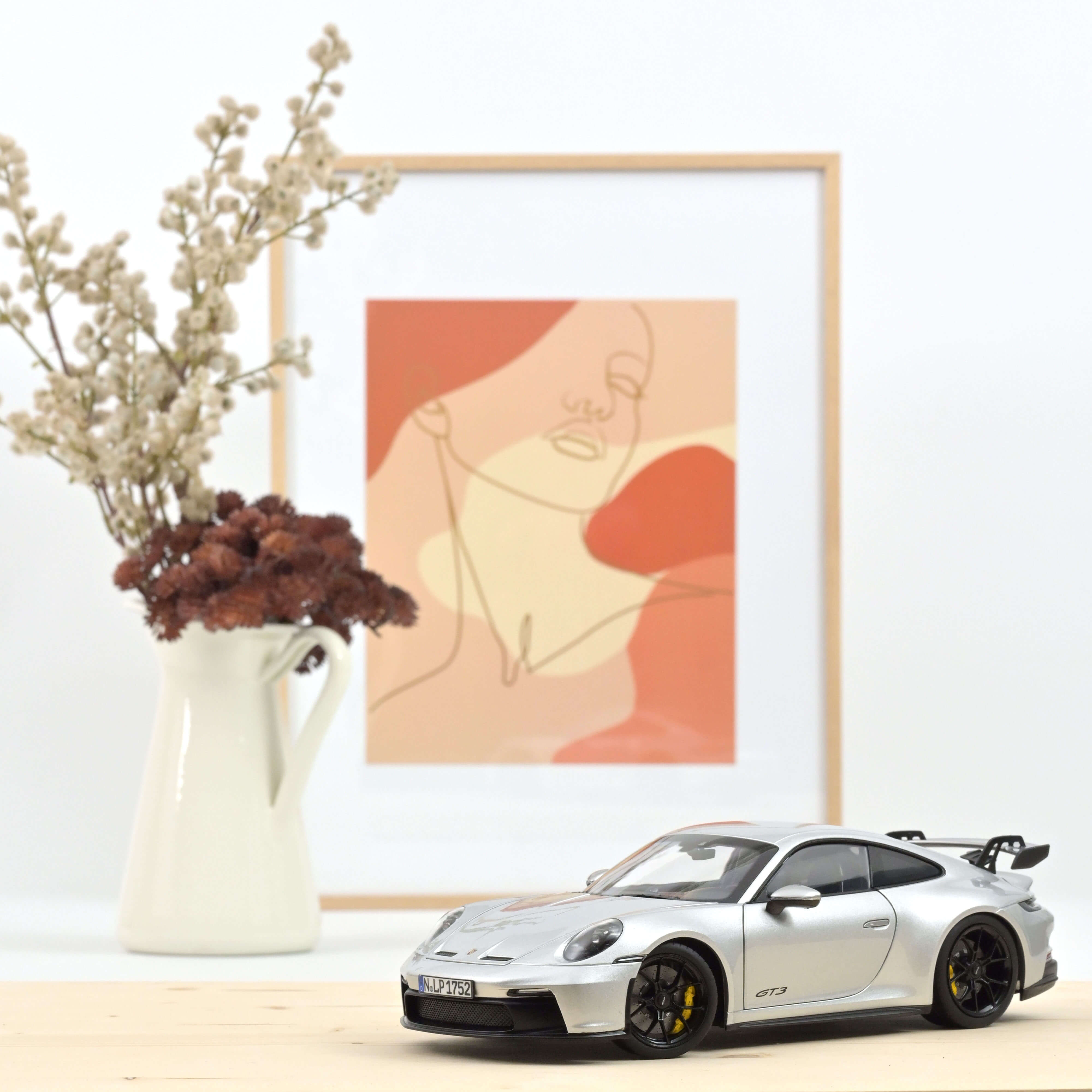 norev-porsche-911-gt3-2021-1-18-argento-gt-metallizzato-300-pz image 1