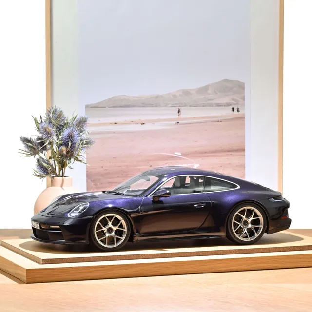 norev-porsche-911-s-t-2023-viola-metallizzato-1-12-300-pz-numerata image 1