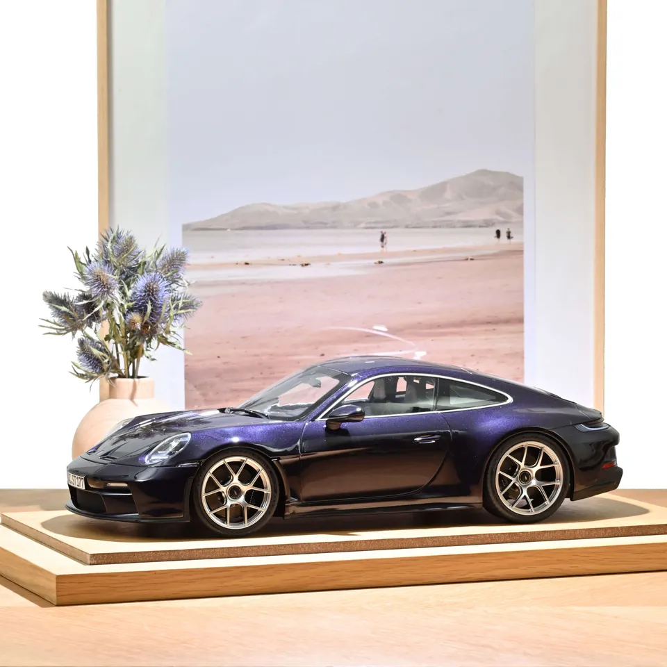 norev-porsche-911-s-t-2023-viola-metallizzato-1-12-300-pz-numerata image 1