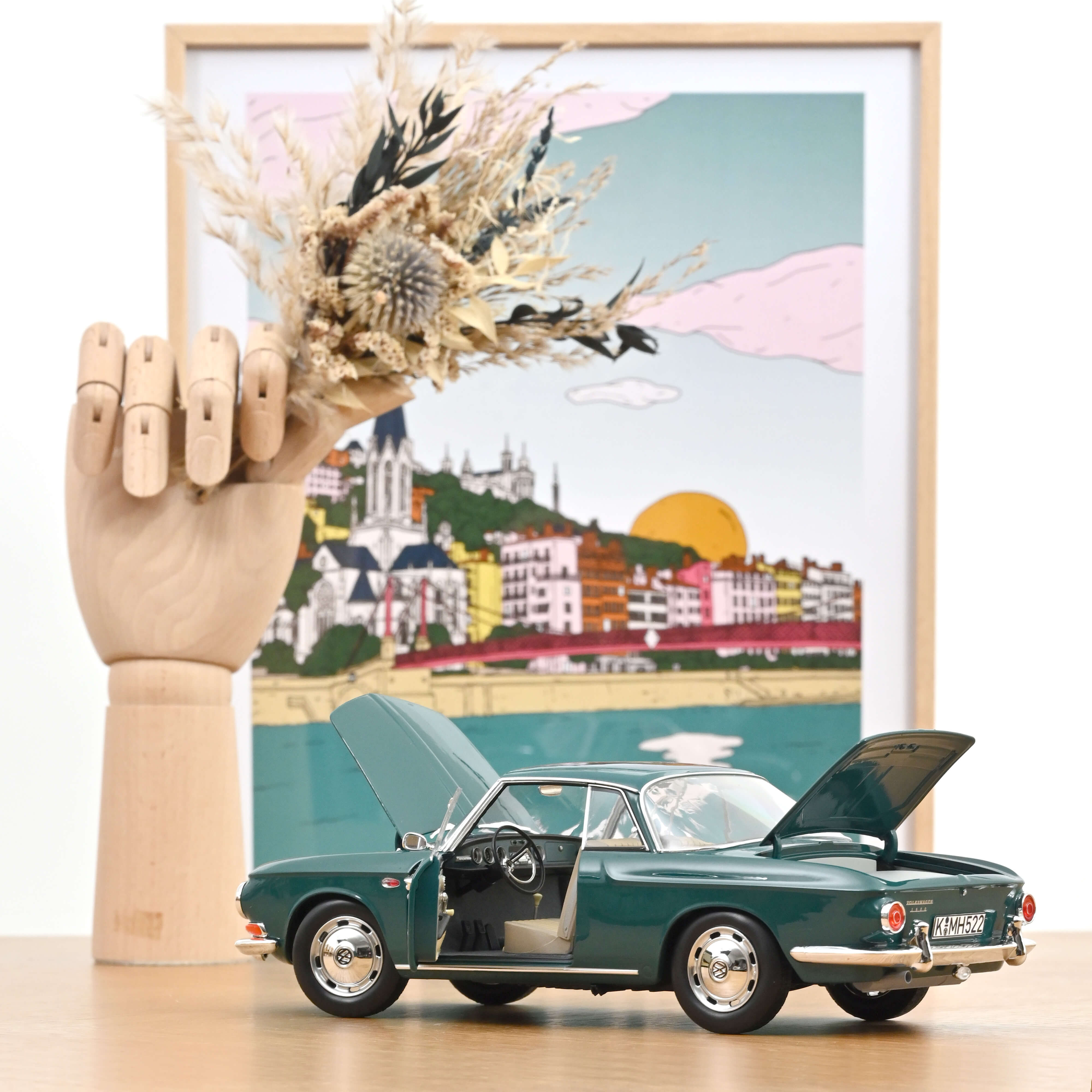 norev-vw-karmann-ghia-1500-1963-modellino-auto-1-18-verde-smeraldo image 2
