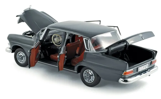 norev-mercedes-benz-200-berlina-1966-modellino-auto-1-18-grigio image 1