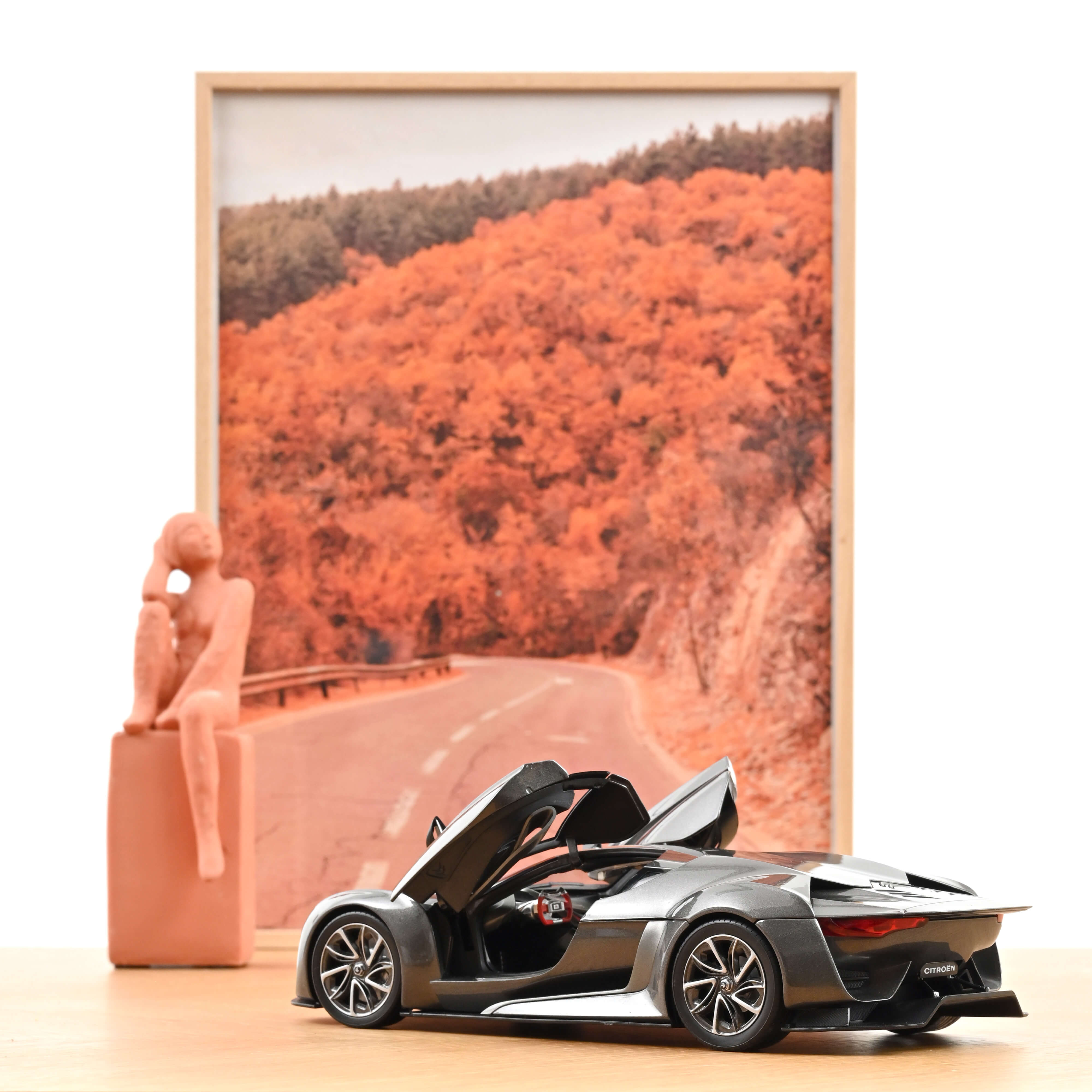 norev-gt-by-citro-n-2008-concept-car-grigio-scuro-1-18-200-pz image 2