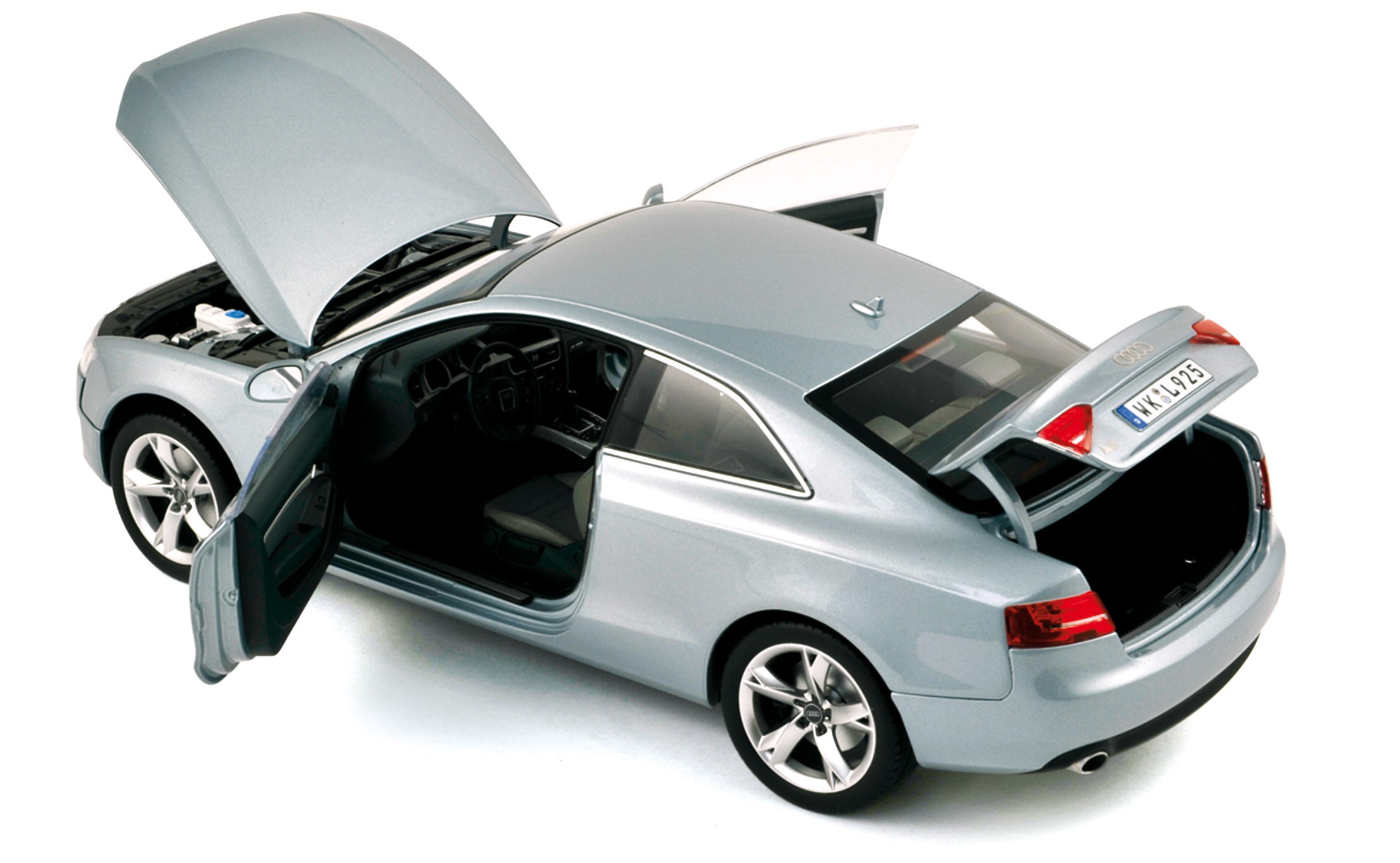 norev-audi-a5-coup-2007-monzasilver-1-18 image 2