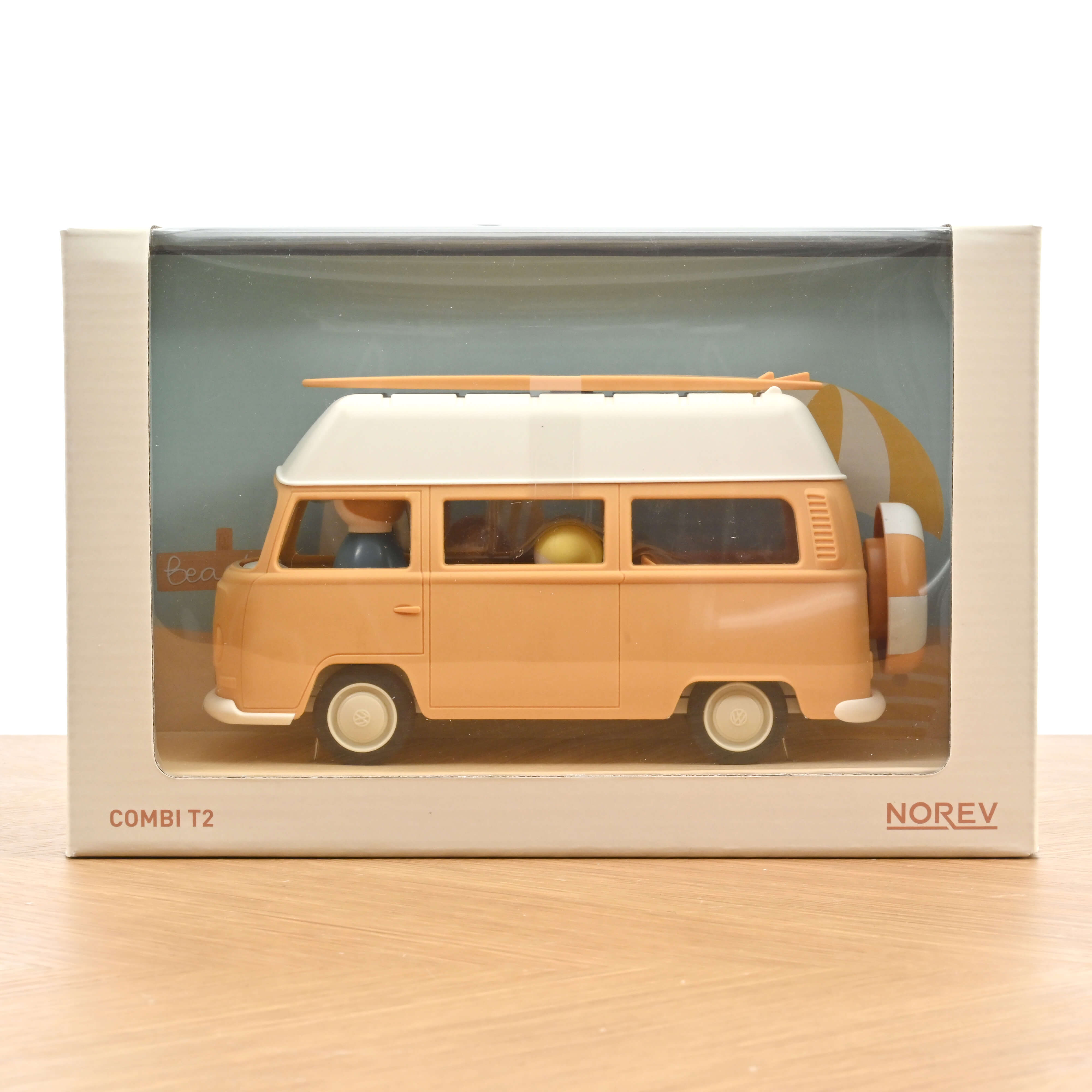 norev-volkswagen-combi-t2-giallo-plastigam-1-24-con-famiglia-e-accessori-mare image 8