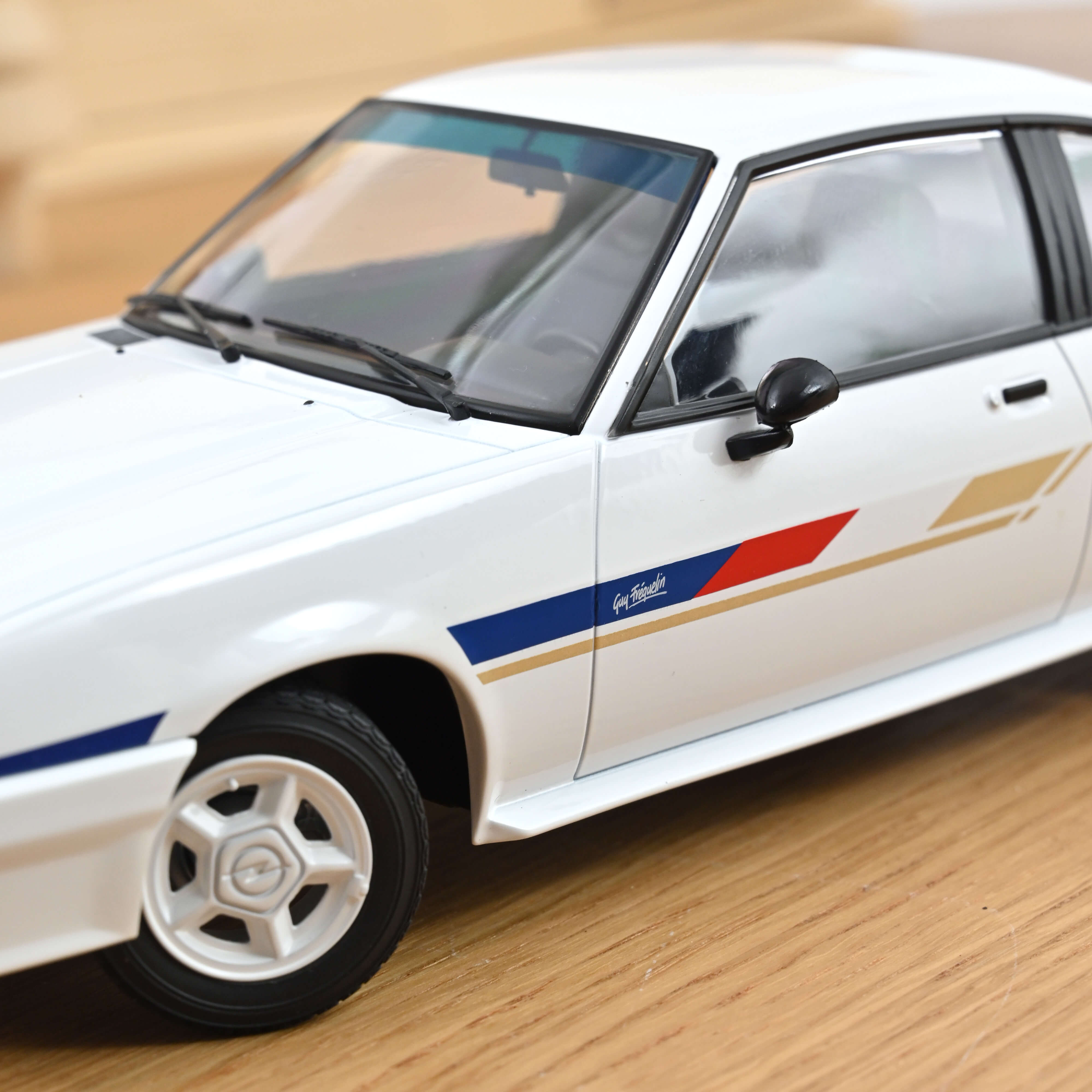 norev-opel-manta-guy-fr-quelin-1984-modellino-auto-1-18-bianco image 3