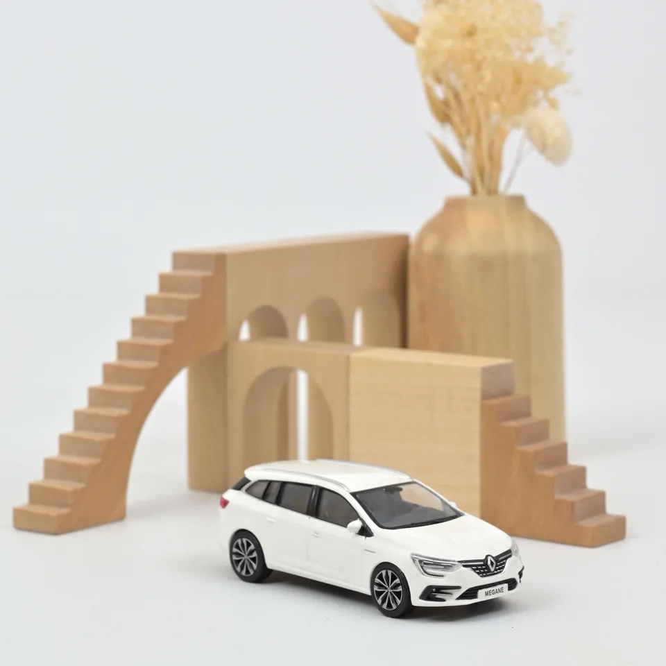 norev-renault-megane-sport-tourer-estate-2020-blanc-1-43 image 1