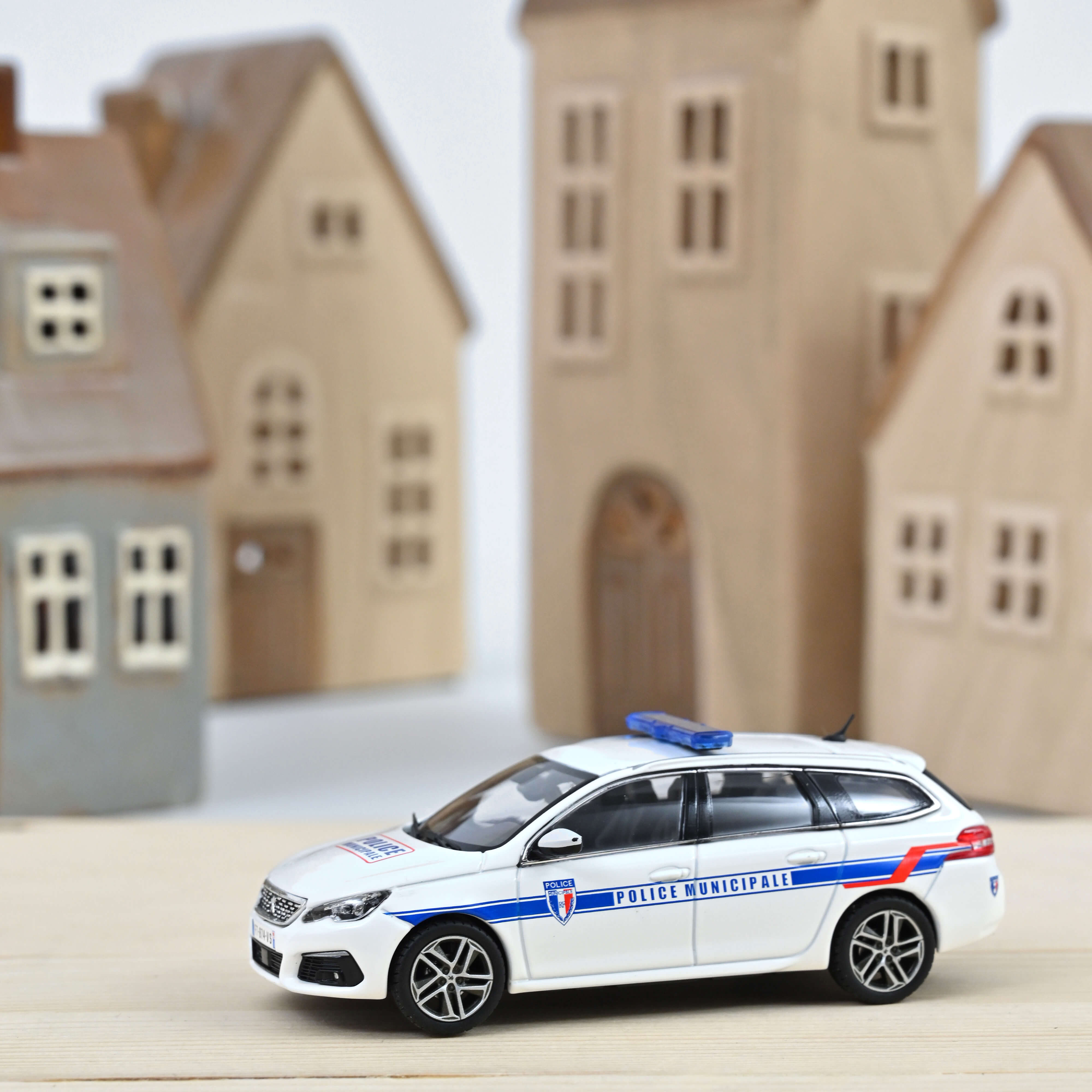 norev-peugeot-308-sw-2018-police-municipale-modellino-1-43-2 image 1