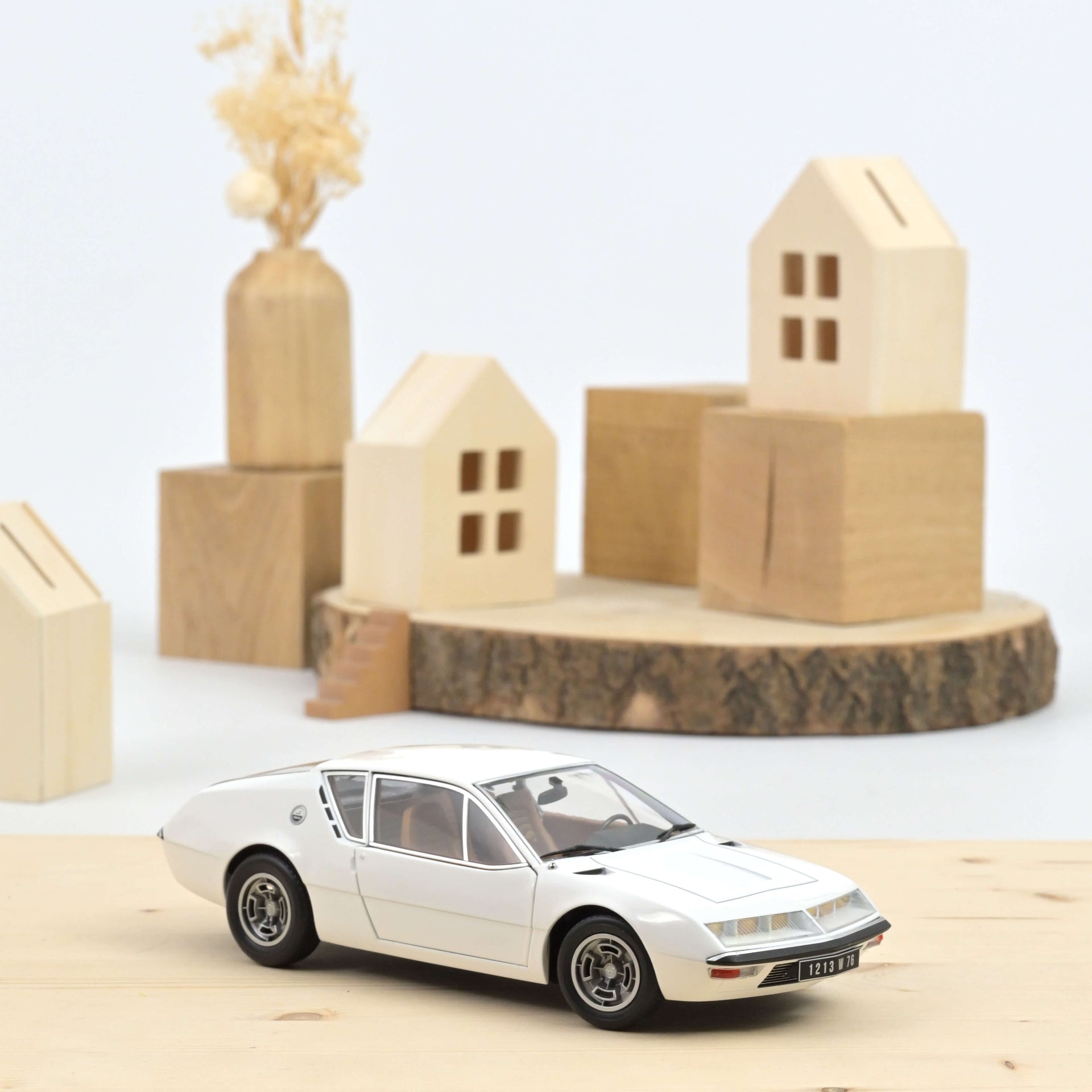 norev-alpine-a310-1600-ve-1972-modellino-auto-1-18-bianco-310-pezzi image 1