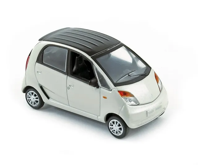 norev-tata-nano-2009-bianco-1-43-automodello-die-cast image 1