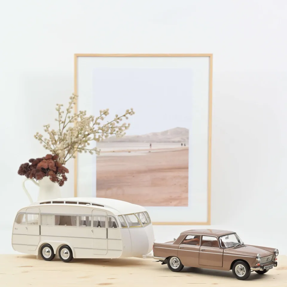 norev-peugeot-404-1965-marrone-metallizzato-con-caravan-h-non-set-modellini-1-18 image 1