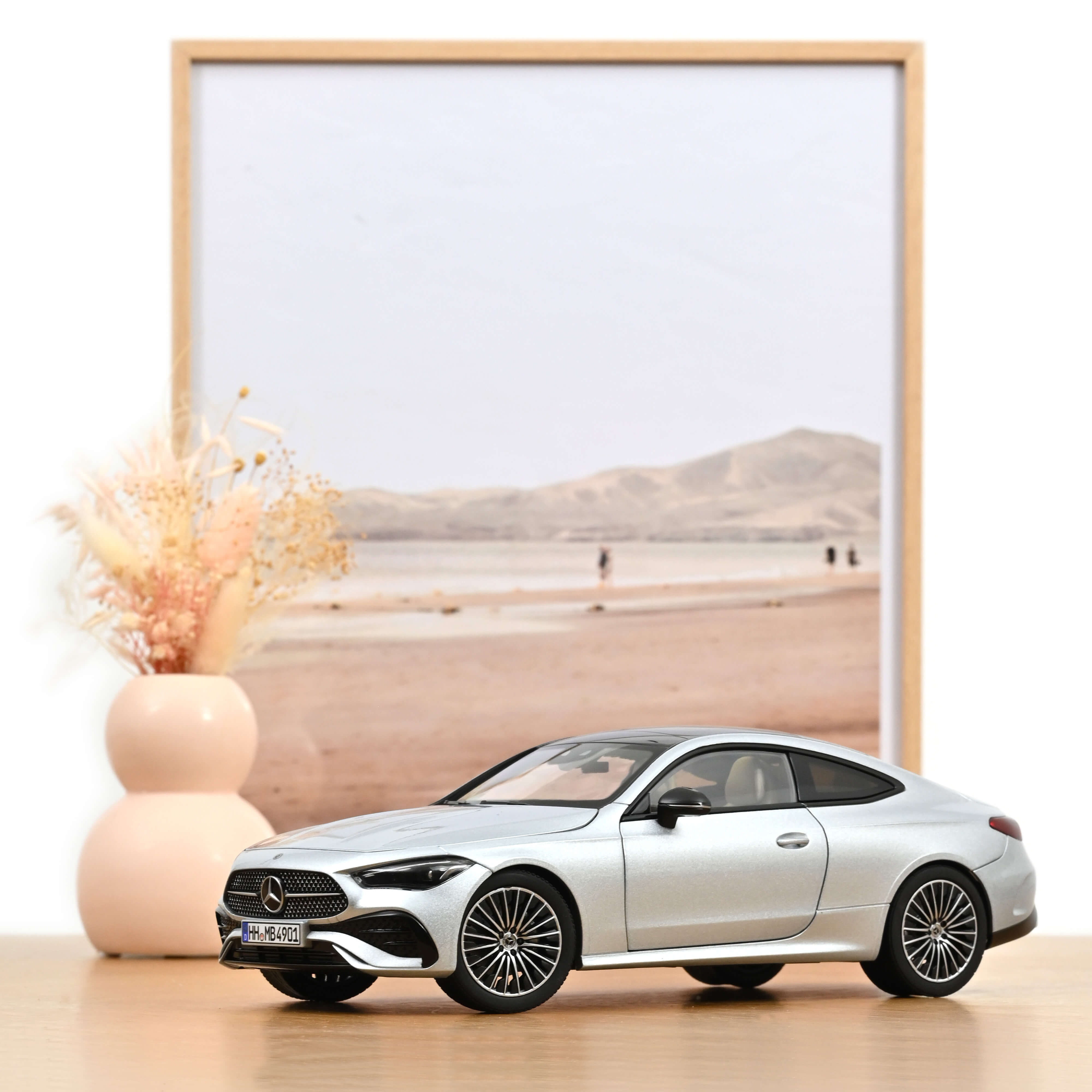 norev-mercedes-benz-cle-coup-2024-argento-high-tech-1-18 image 1