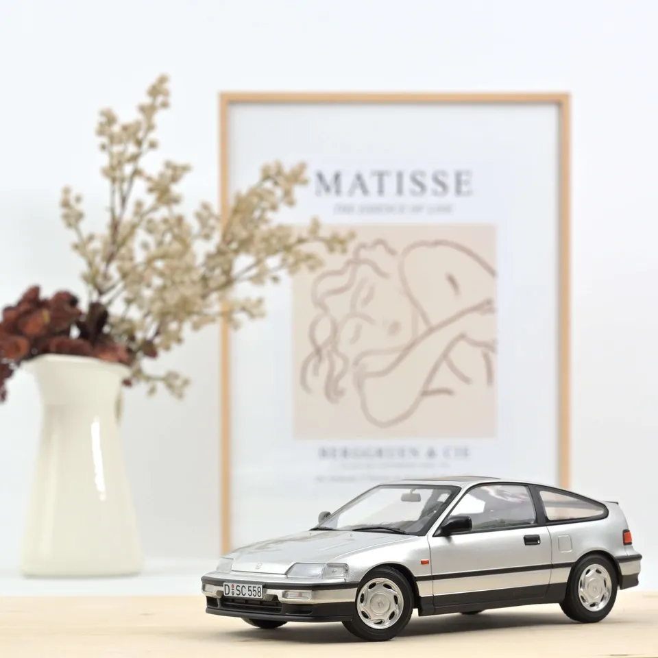 norev-honda-crx-1990-argento-1-18-modello-youngtimer image 1
