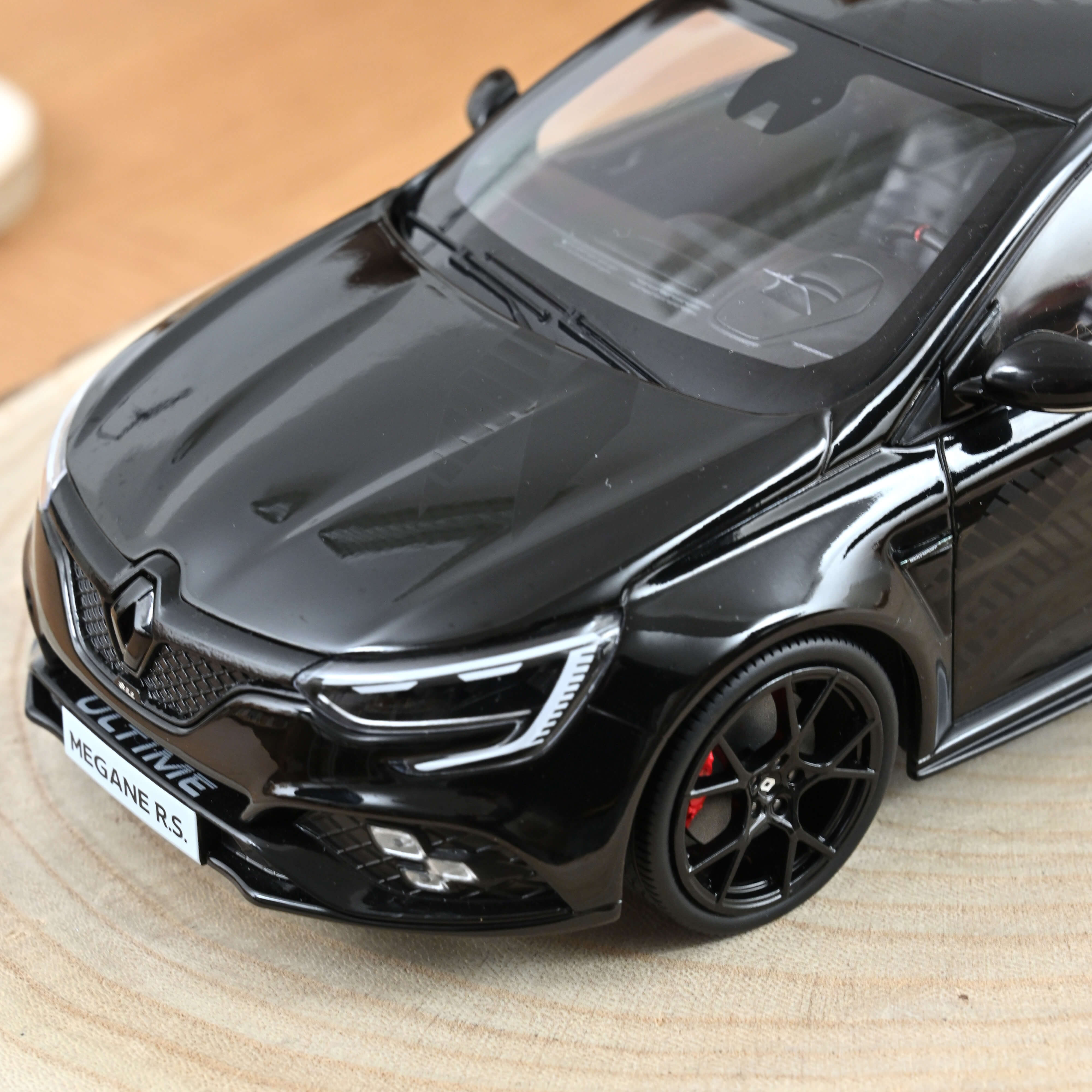 norev-renault-megane-r-s-ultime-2023-modellino-auto-1-18-noir-etoil-edizione-200 image 3