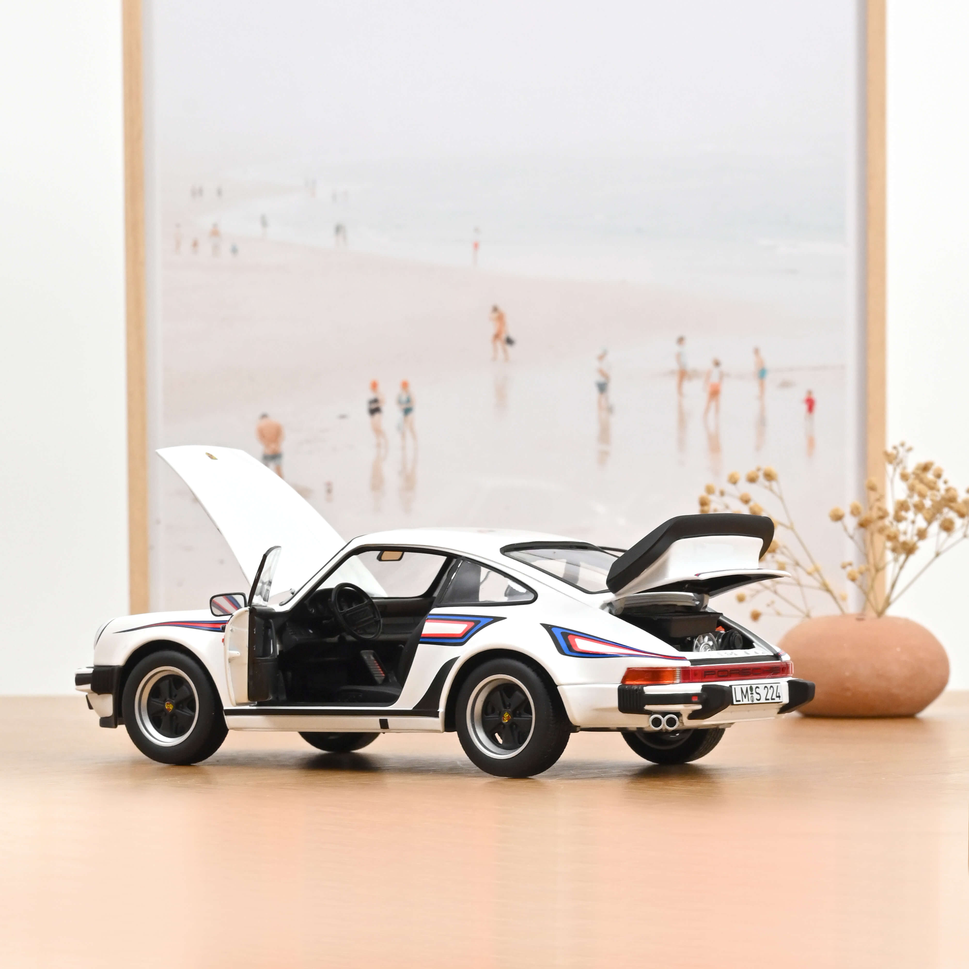 norev-porsche-911-turbo-3-3-1980-blanc-martini-modellino-auto-1-18 image 2