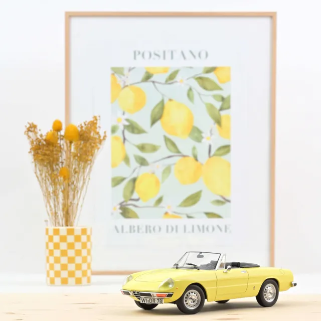 norev-alfa-romeo-2000-spider-veloce-1978-giallo-1-18-edizione-limitata-300-pz-mo image 1