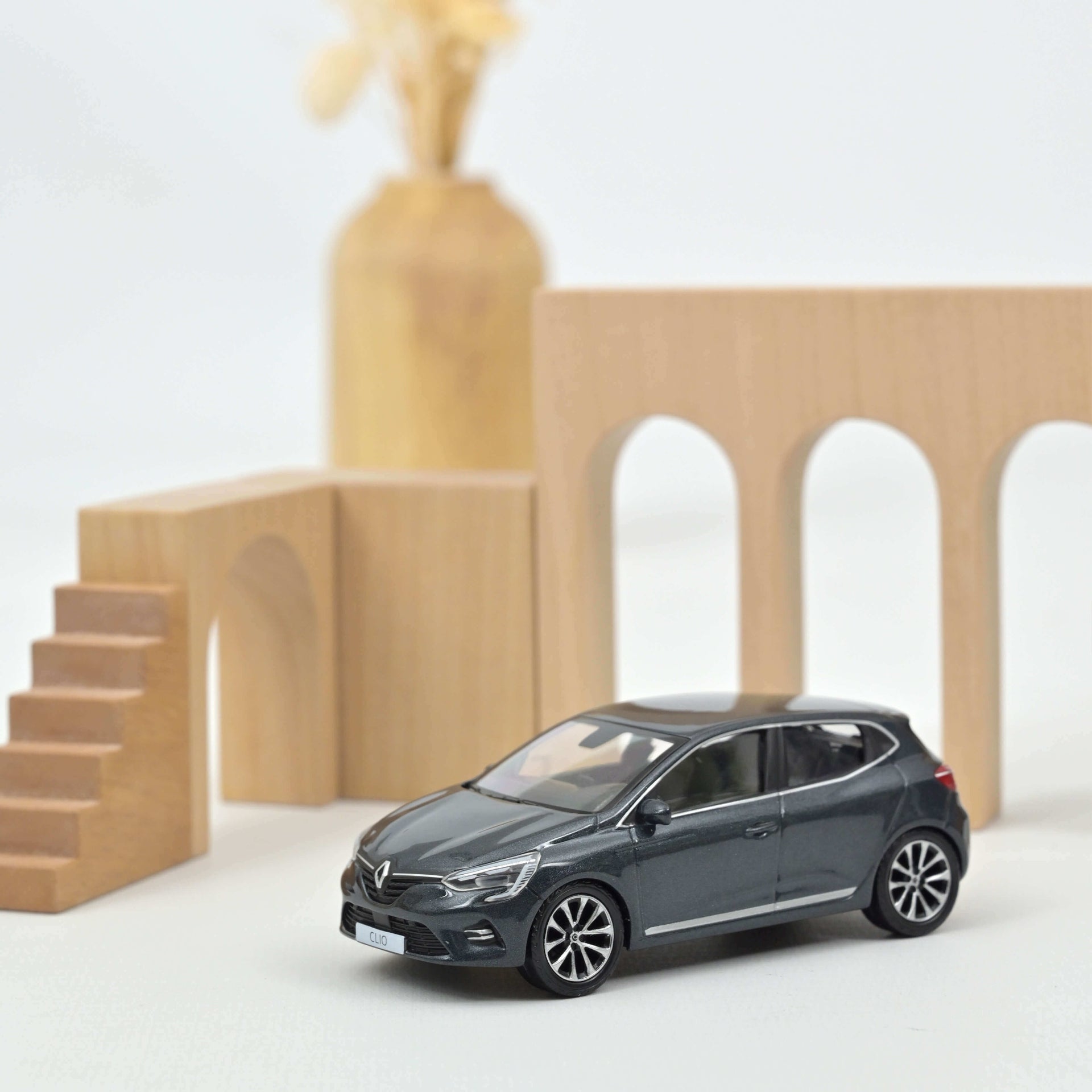 norev-renault-clio-2019-titanium-grey-modellino-auto-1-43 image 1