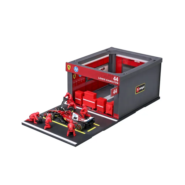 bburago-pit-stop-ferrari-sf-25-44-lewis-hamilton-playset-diorama-f1-con-auto-1-4 image 1