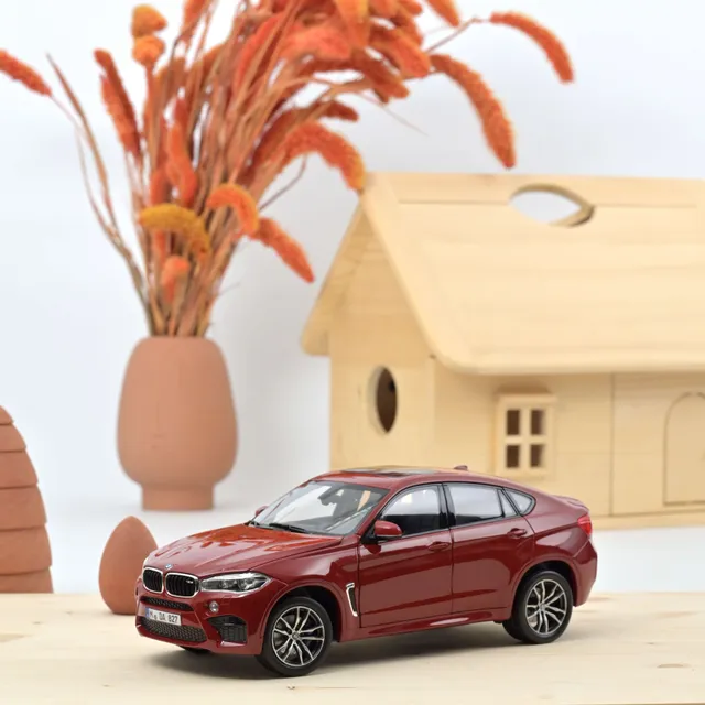 norev-bmw-x6-m-2015-rosso-metallizzato-modellino-suv-1-18 image 1