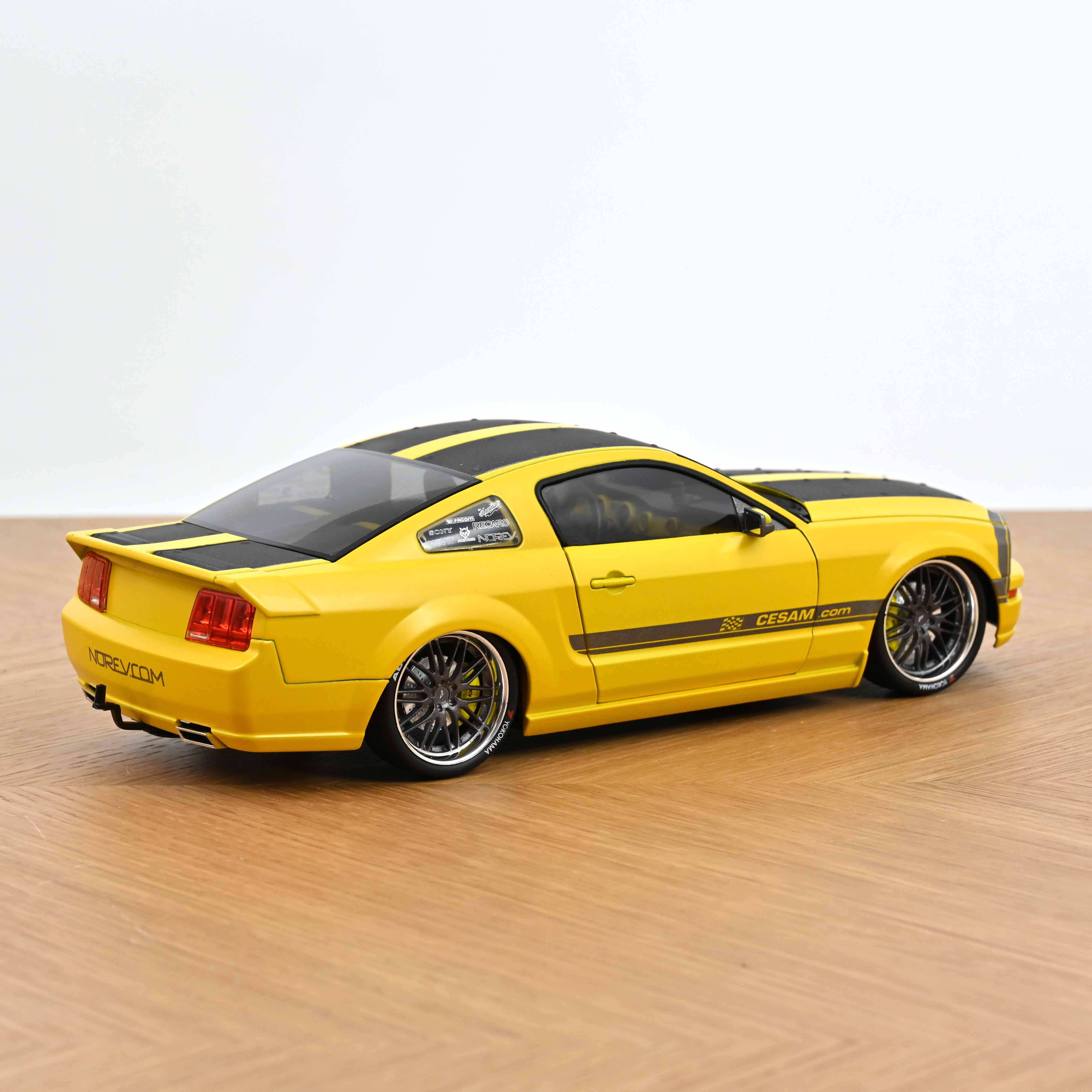 norev-mustang-jet-ski-parotech-giallo-cesam-modellino-1-18 image 8