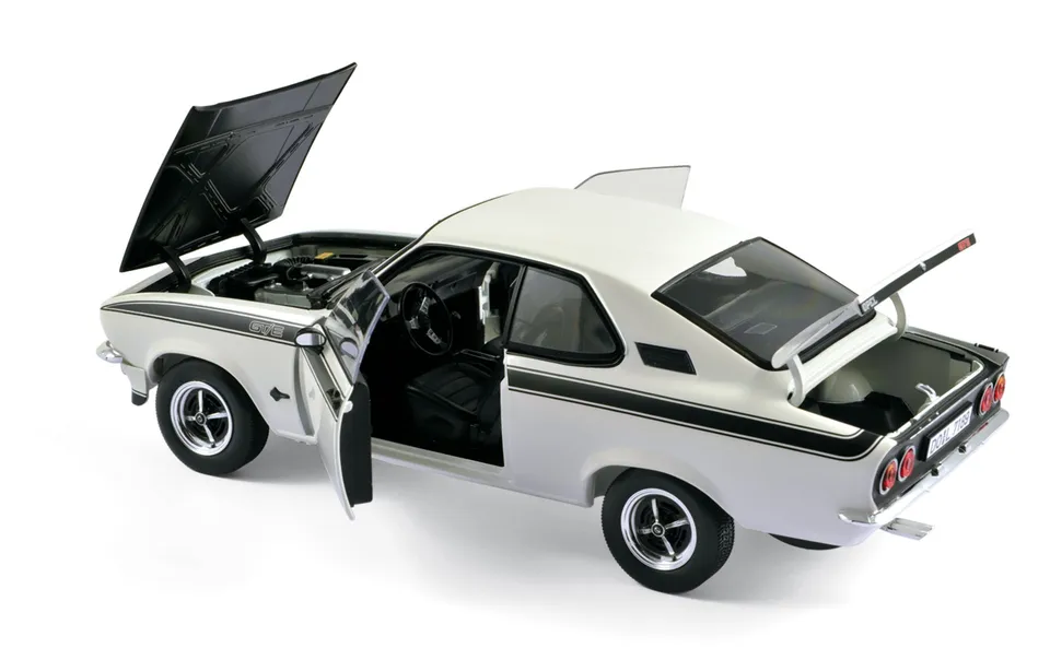 norev-opel-manta-gt-e-1975-modellino-auto-die-cast-1-18-bianco image 1