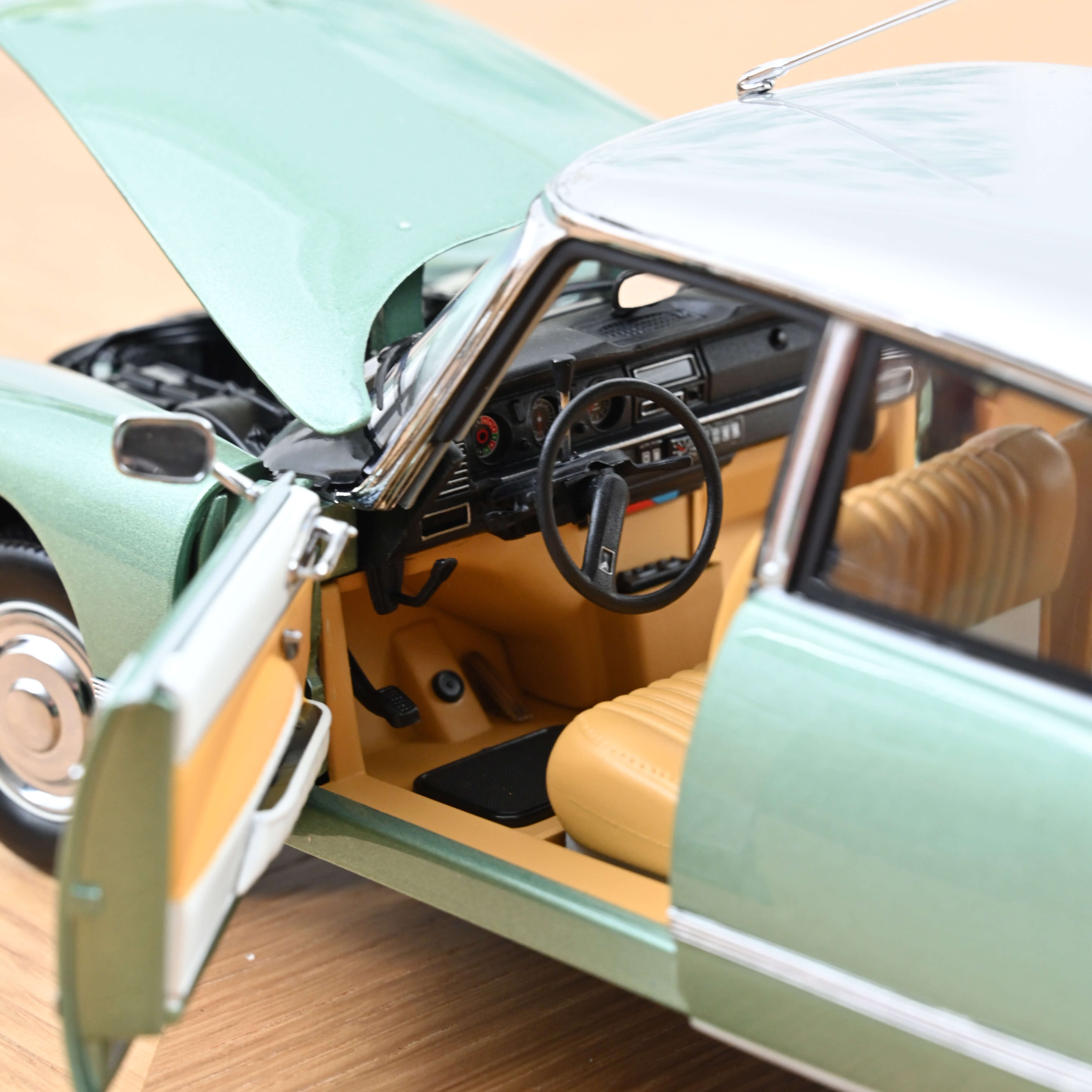 norev-citro-n-ds-23-pallas-1972-modellino-auto-1-18-verde-metallizzato-400pz image 5