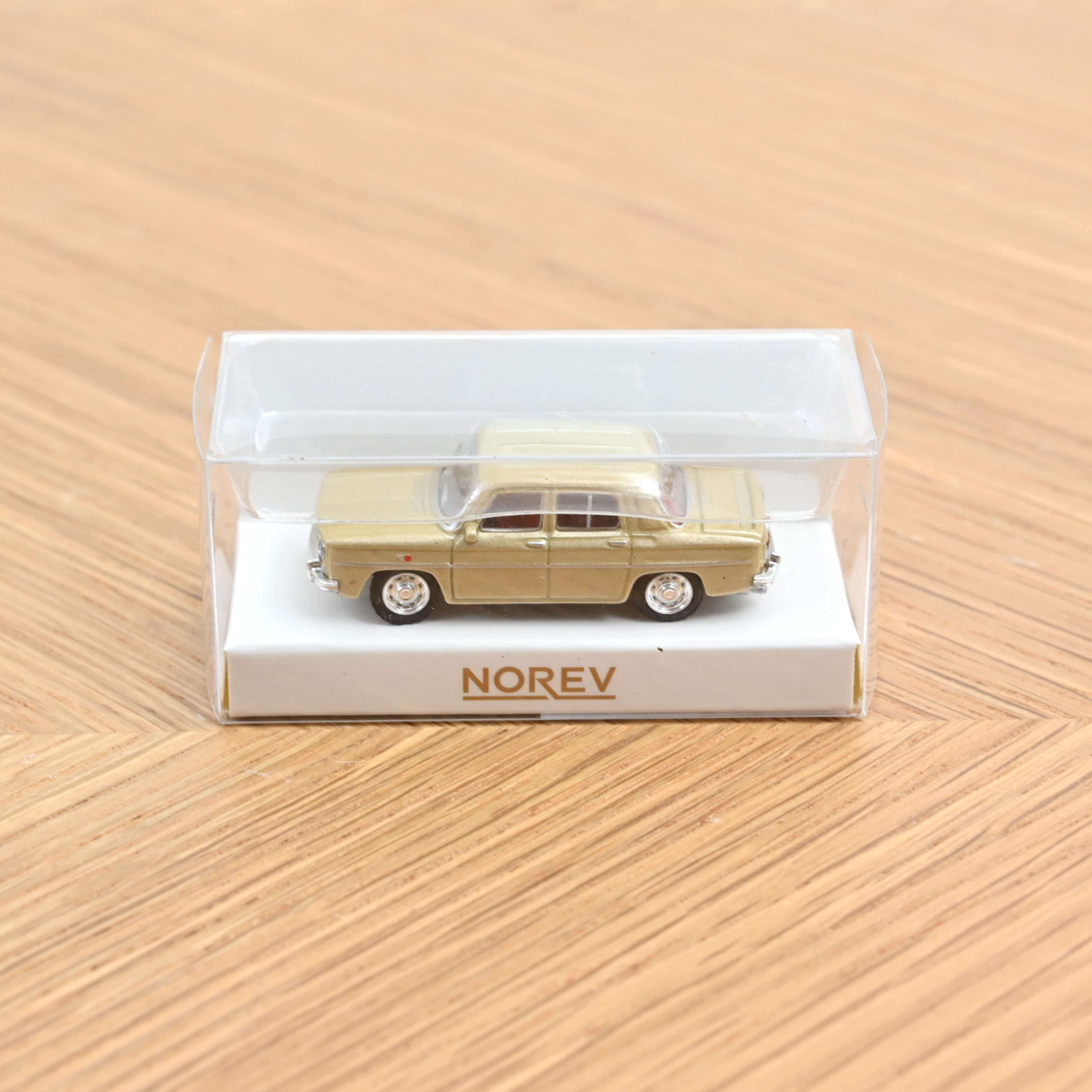 norev-renault-8-1964-1-87-modellino-beige-metallizzato-minijet image 2