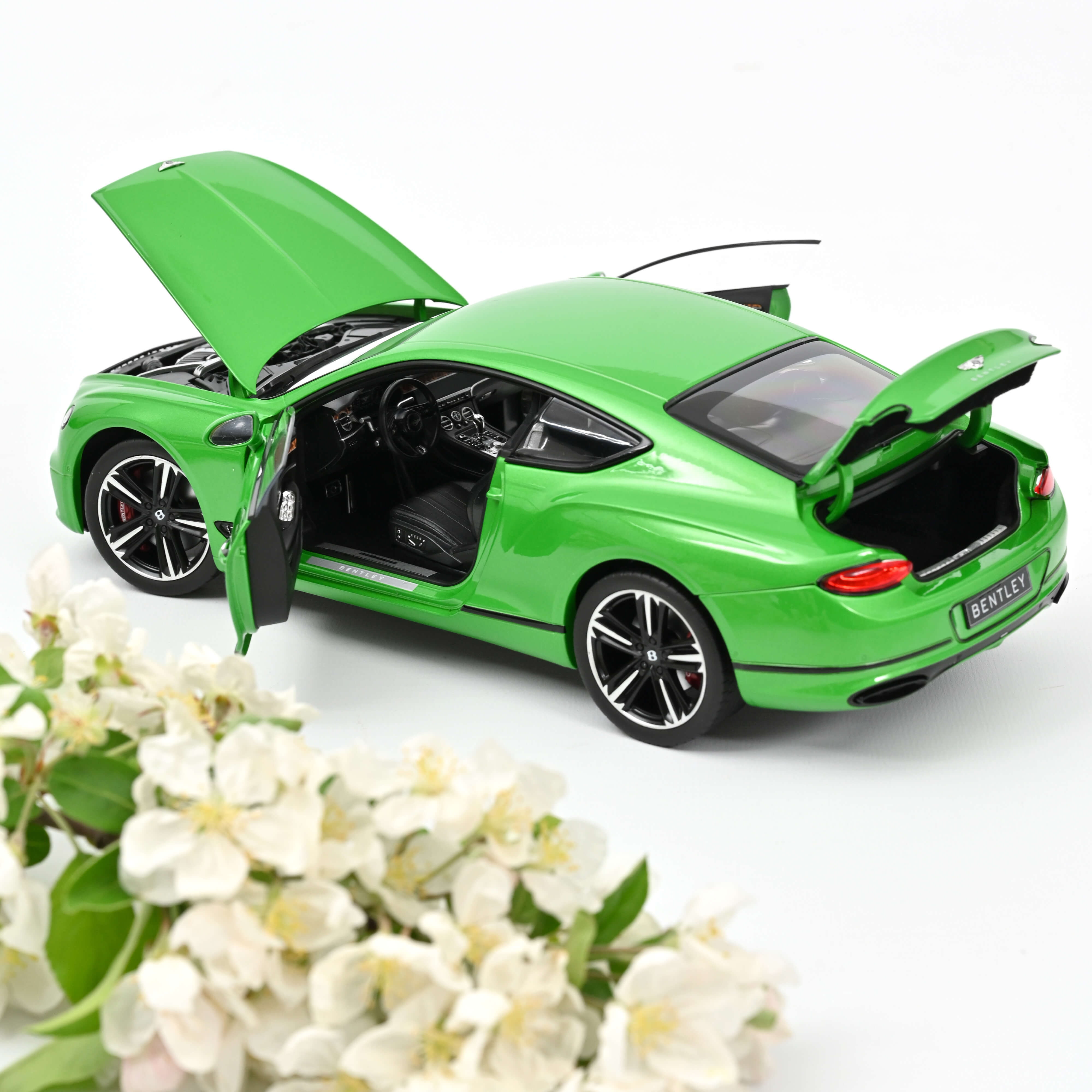 norev-bentley-continental-gt-2018-verde-mela-1-18-modellino-die-cast image 2